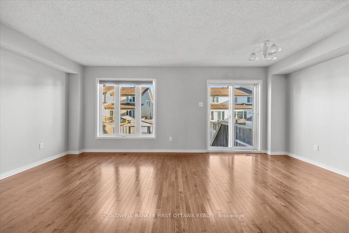 Photo 7 of 132 Maravista Drive, Ottawa, Barrhaven - Cedargrove/Fraserdale — HOMEH