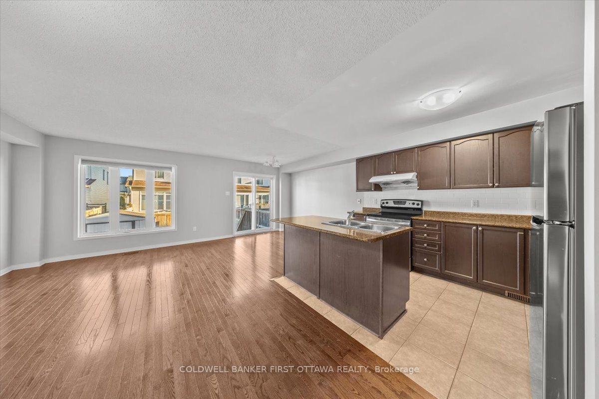 Photo 13 of 132 Maravista Drive, Ottawa, Barrhaven - Cedargrove/Fraserdale — HOMEH