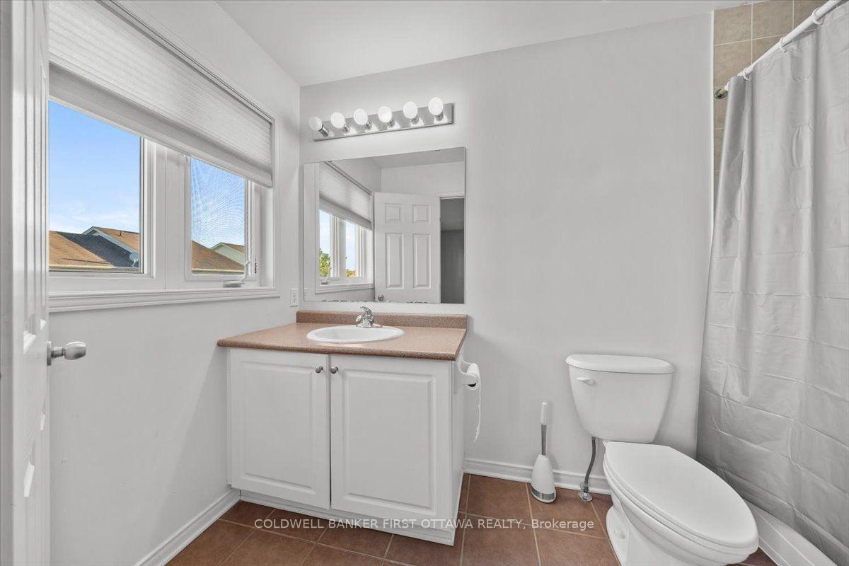 Photo 18 of 132 Maravista Drive, Ottawa, Barrhaven - Cedargrove/Fraserdale — HOMEH