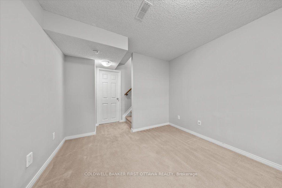 Photo 28 of 132 Maravista Drive, Ottawa, Barrhaven - Cedargrove/Fraserdale — HOMEH