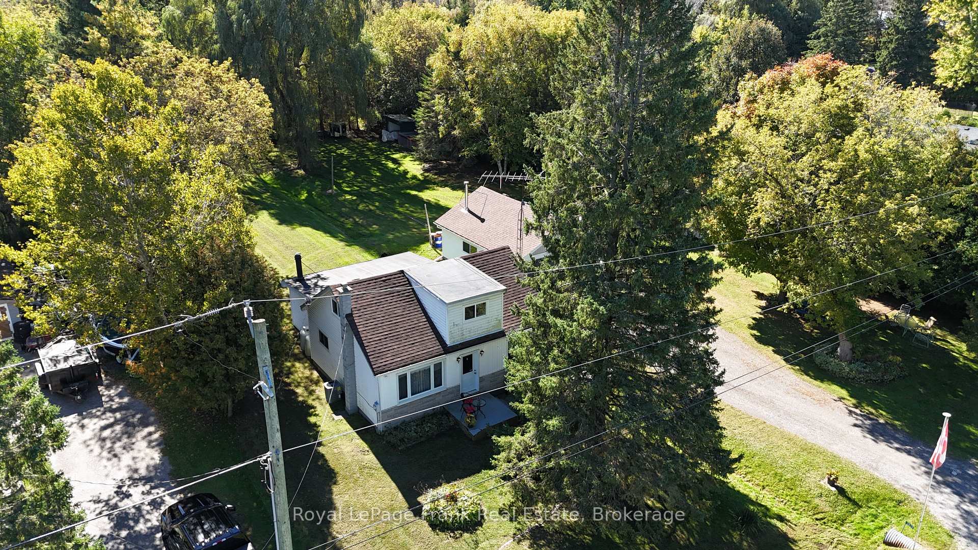 Photo 2 of 3820 Trulls Road, Clarington, Courtice — HOMEH