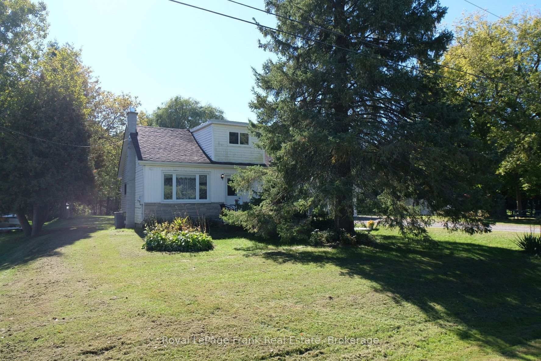 Photo 3 of 3820 Trulls Road, Clarington, Courtice — HOMEH