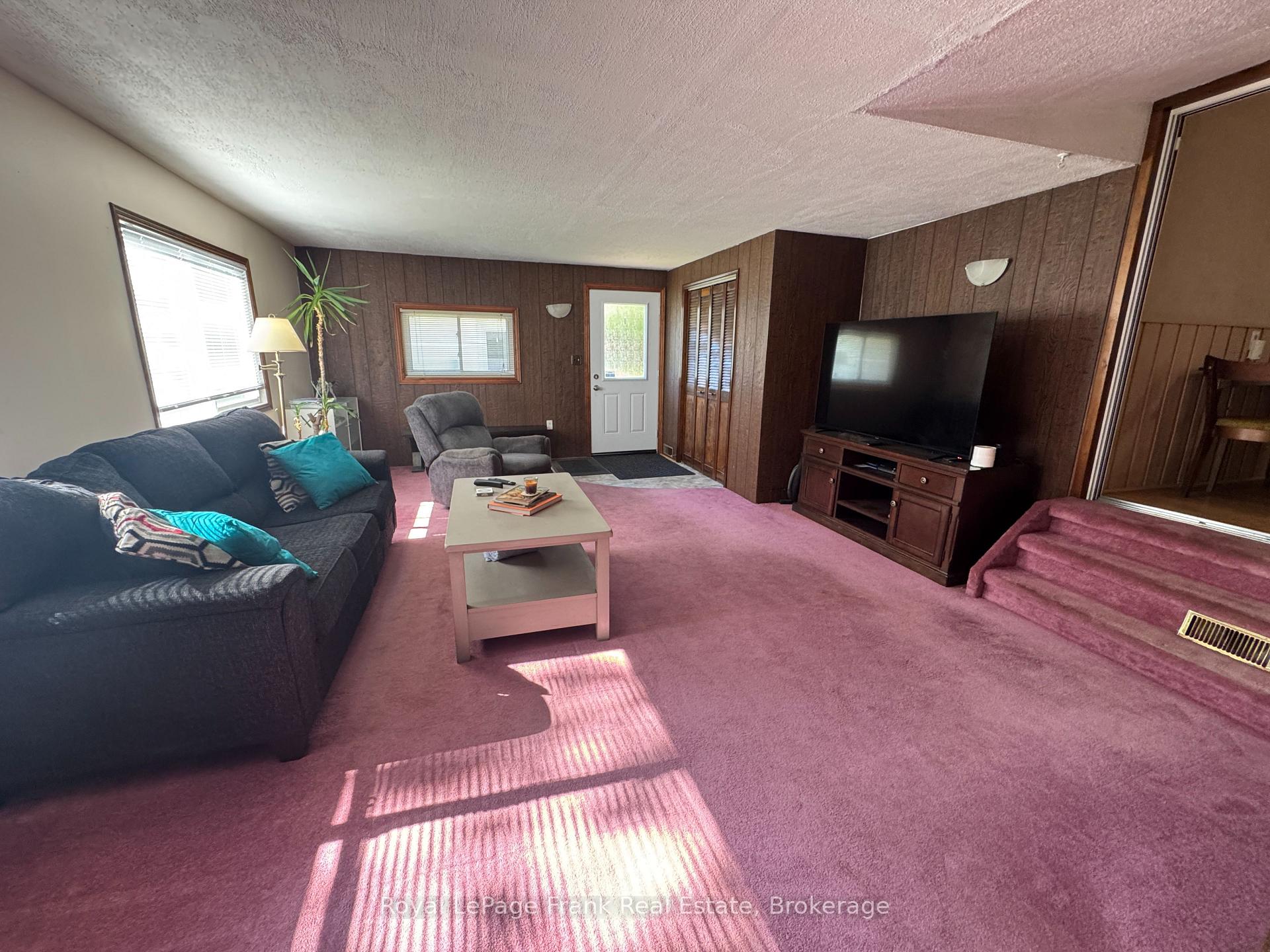 Photo 7 of 3820 Trulls Road, Clarington, Courtice — HOMEH
