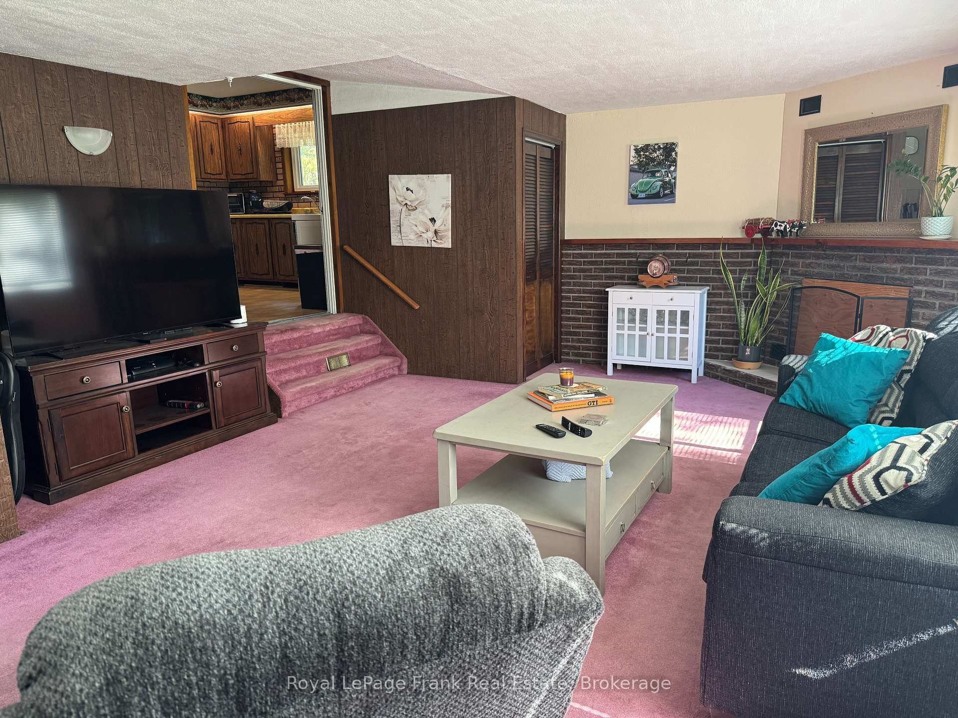 Photo 8 of 3820 Trulls Road, Clarington, Courtice — HOMEH
