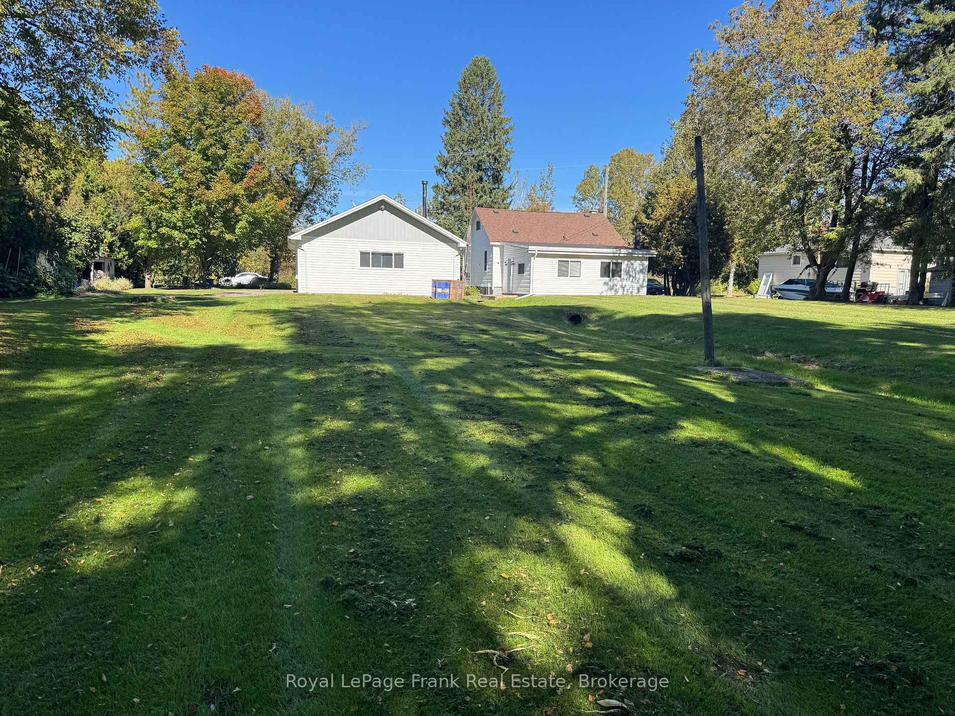 Photo 17 of 3820 Trulls Road, Clarington, Courtice — HOMEH