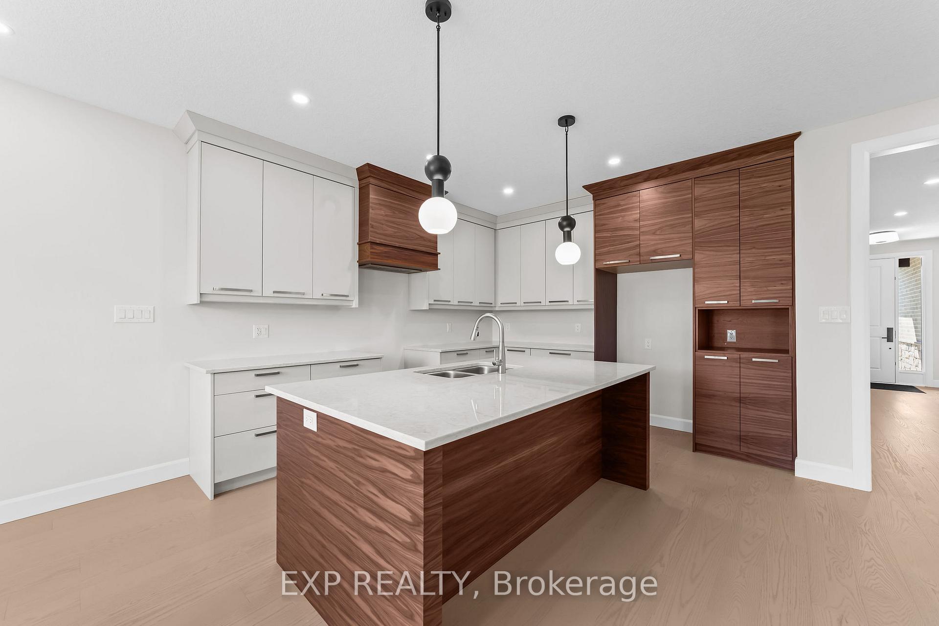 Photo 6 of 409 Ontario Street, Warwick, Watford — HOMEH