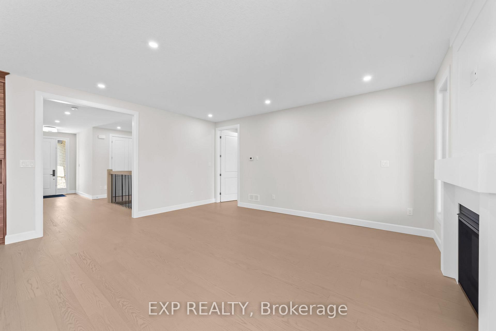 Photo 9 of 409 Ontario Street, Warwick, Watford — HOMEH