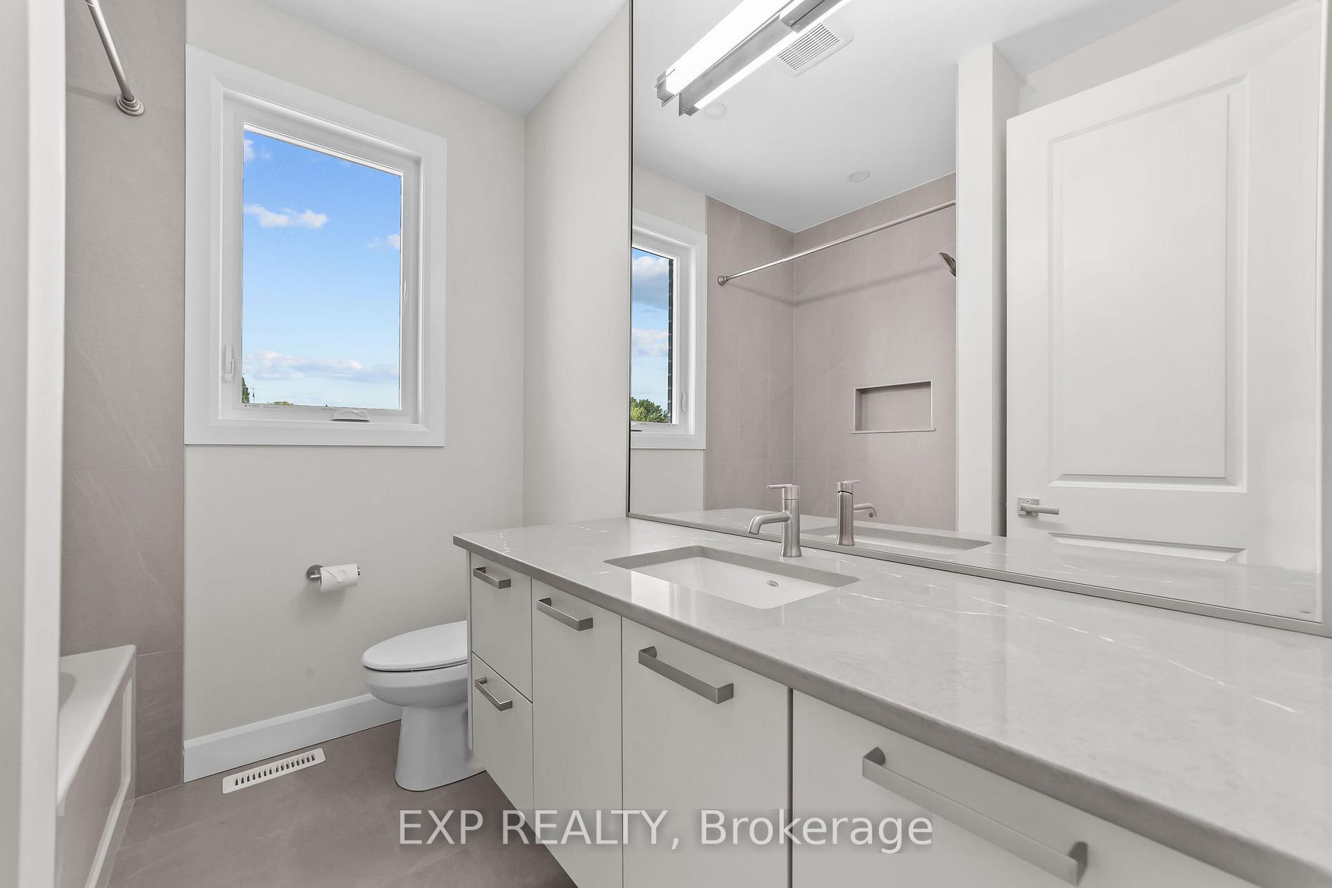 Photo 17 of 409 Ontario Street, Warwick, Watford — HOMEH