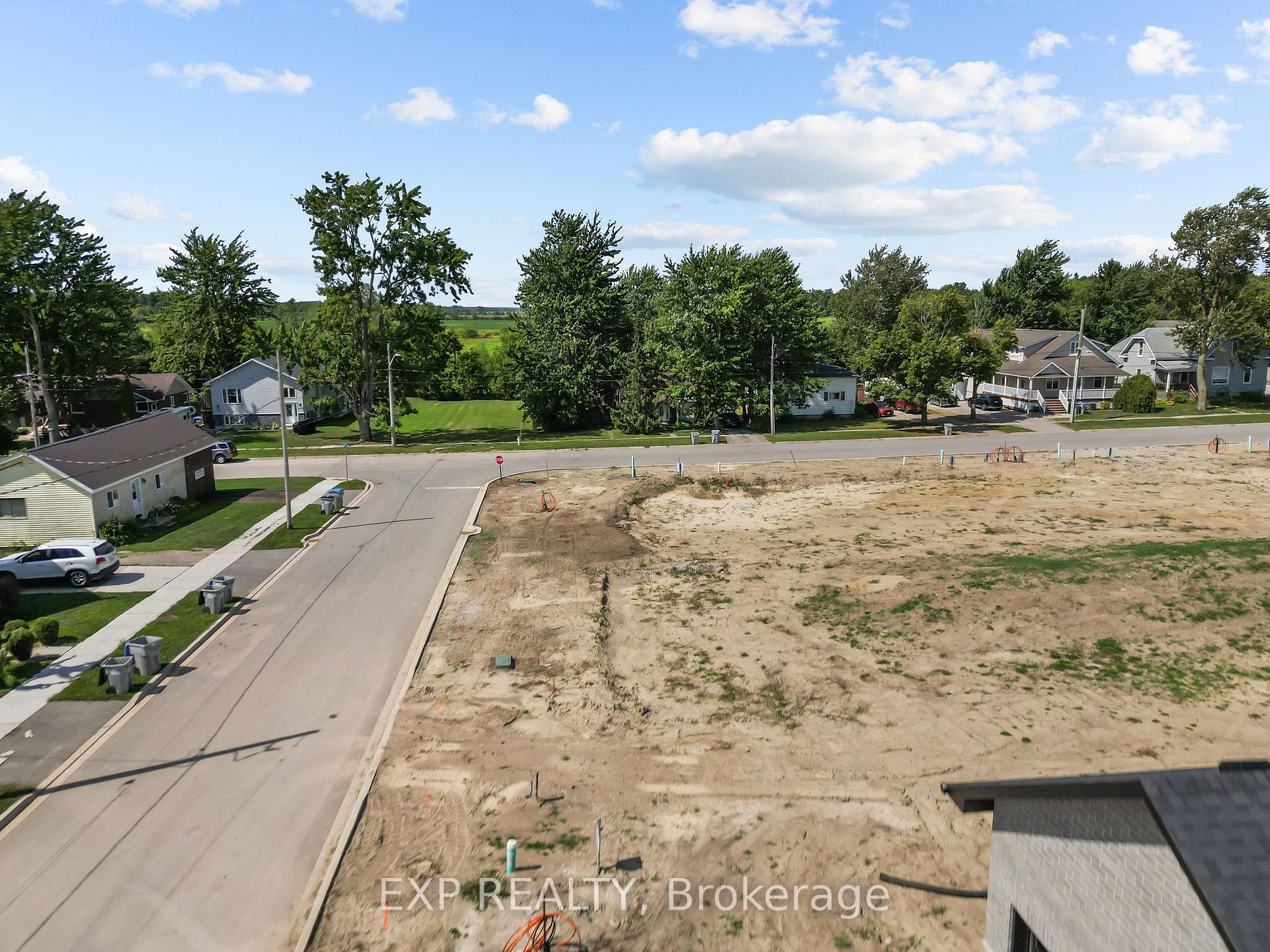 Photo 26 of 409 Ontario Street, Warwick, Watford — HOMEH