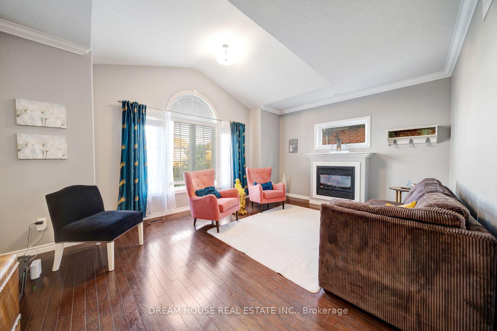 Photo 18 of 186 Fenning Drive, Clarington, Courtice — HOMEH