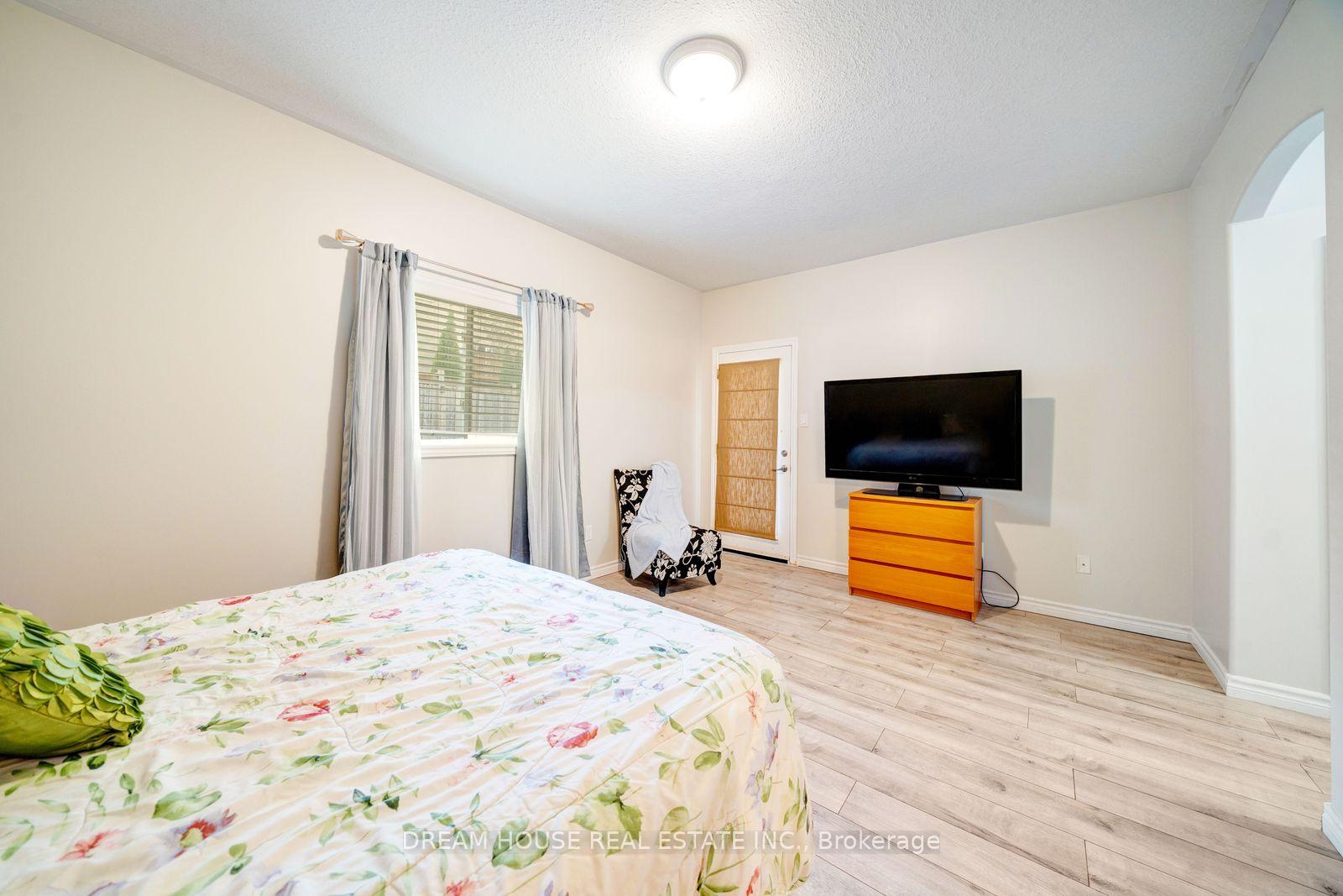 Photo 38 of 186 Fenning Drive, Clarington, Courtice — HOMEH