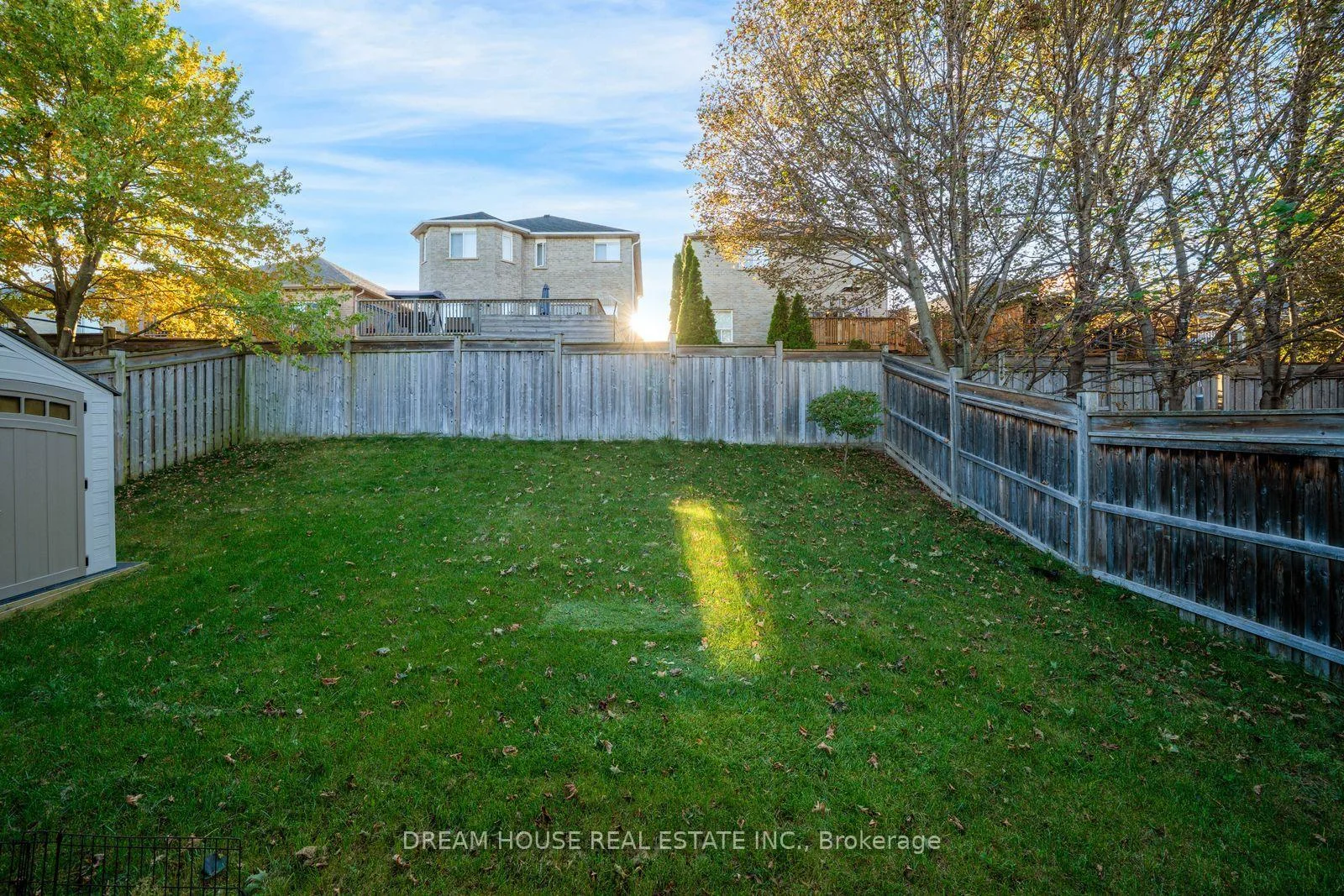 Photo 5 of 186 Fenning Drive, Clarington, Courtice — HOMEH