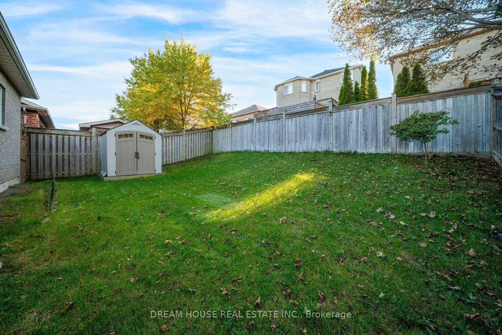 Photo 9 of 186 Fenning Drive, Clarington, Courtice — HOMEH