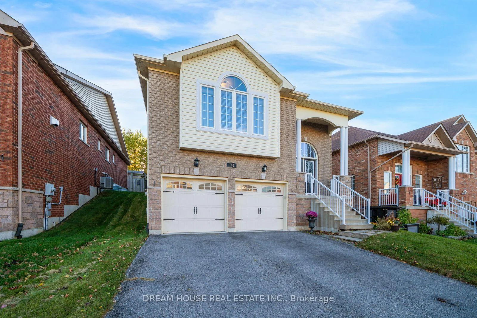 Photo 12 of 186 Fenning Drive, Clarington, Courtice — HOMEH