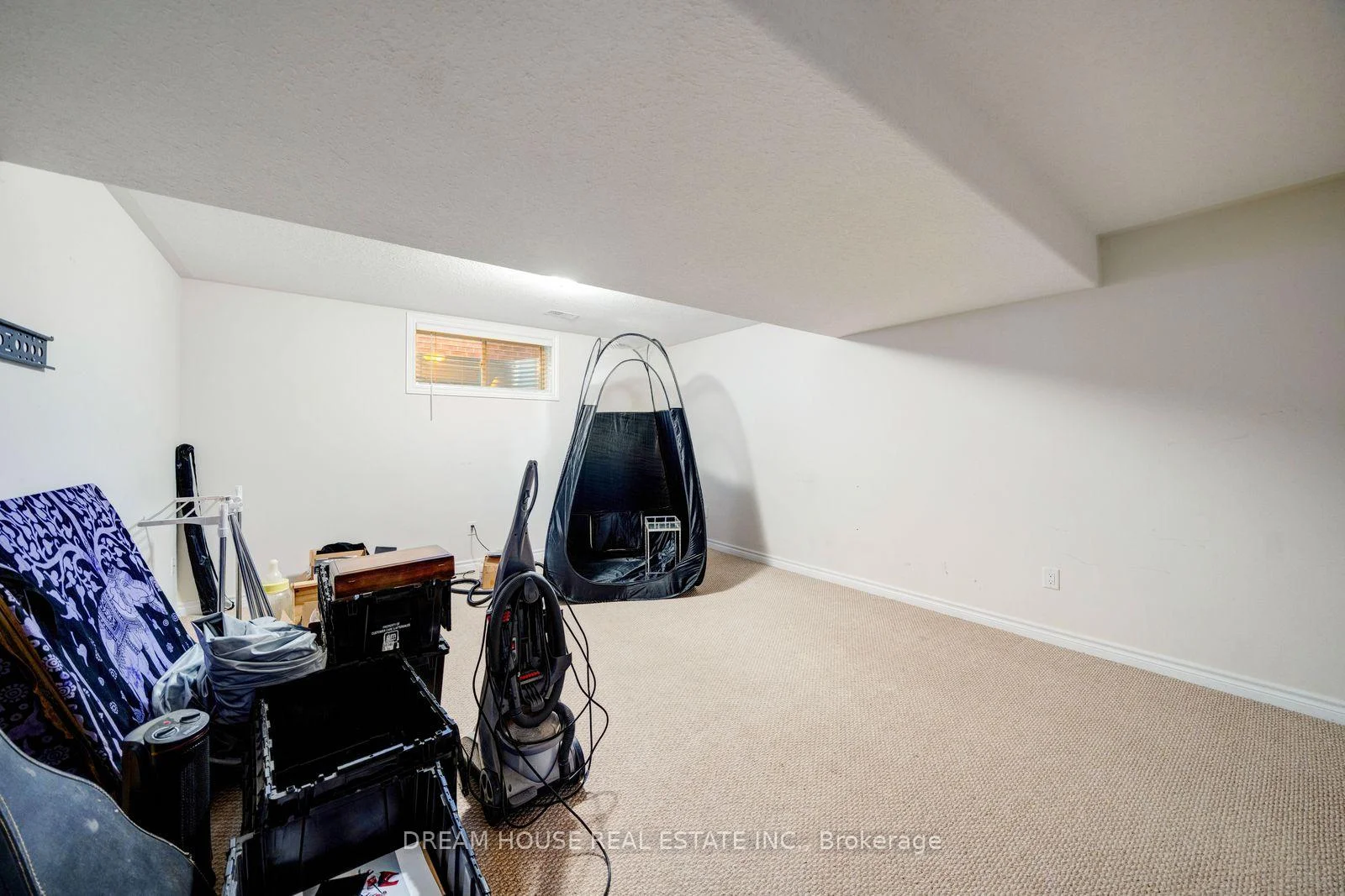 Photo 53 of 186 Fenning Drive, Clarington, Courtice — HOMEH