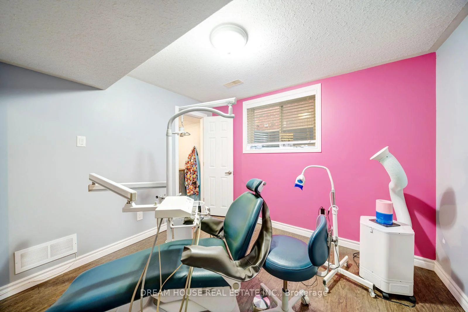 Photo 56 of 186 Fenning Drive, Clarington, Courtice — HOMEH