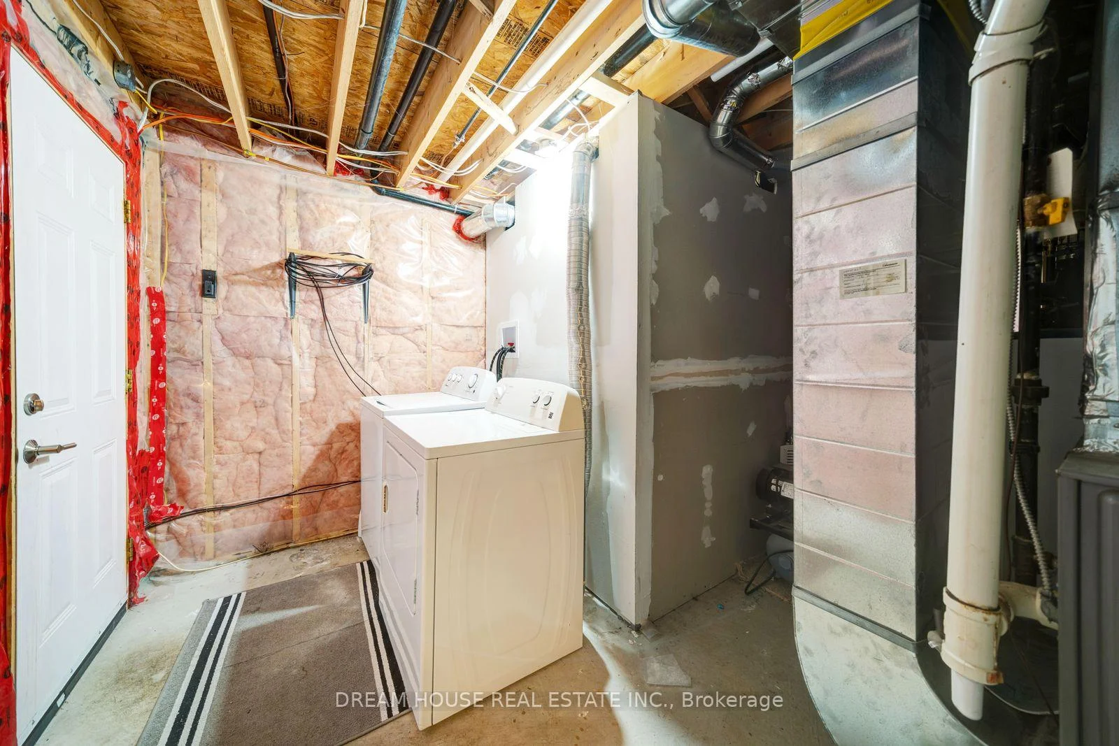 Photo 70 of 186 Fenning Drive, Clarington, Courtice — HOMEH