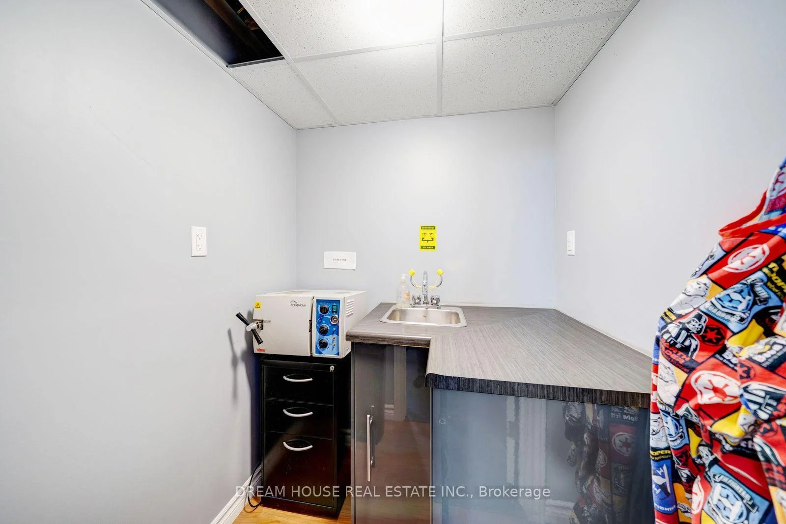 Photo 73 of 186 Fenning Drive, Clarington, Courtice — HOMEH