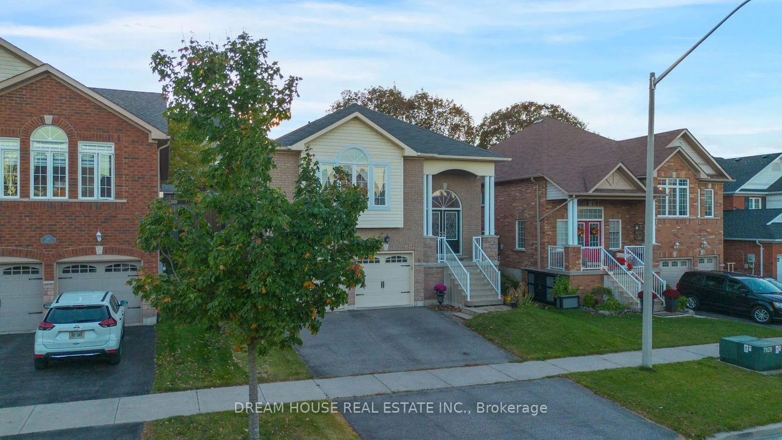 Photo 79 of 186 Fenning Drive, Clarington, Courtice — HOMEH
