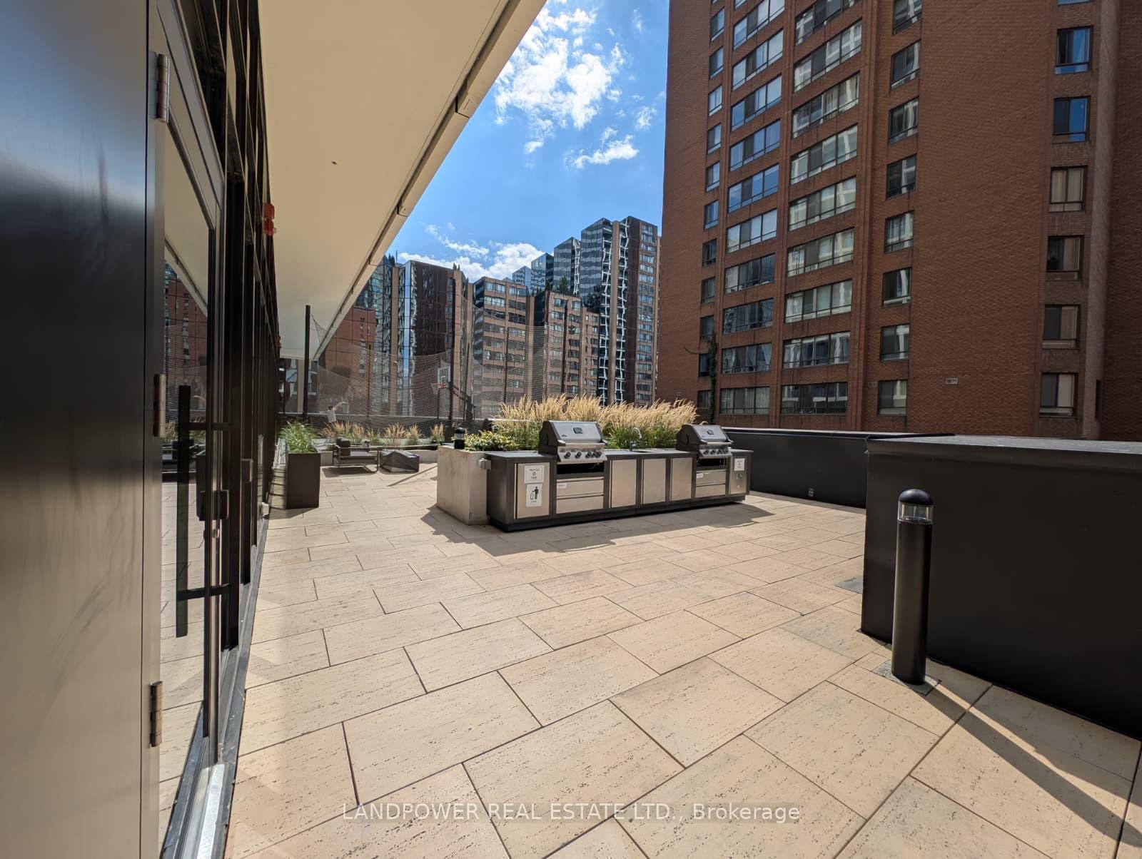 Photo 6 of Unit 1918, 20 Edward Street, Toronto, Bay Street Corridor — HOMEH