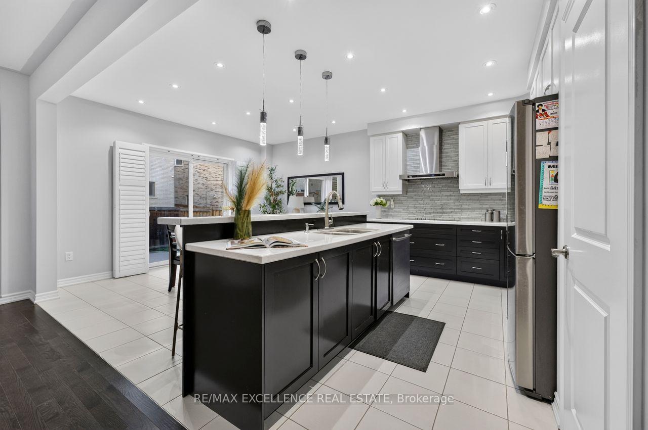 Photo 12 of 451 Brisdale Drive, Brampton, Northwest Brampton — HOMEH