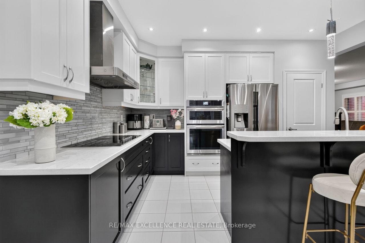 Photo 13 of 451 Brisdale Drive, Brampton, Northwest Brampton — HOMEH