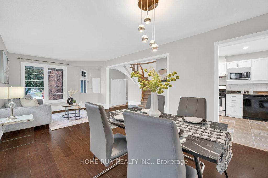 Photo 12 of 14 Spur Avenue, Ottawa, Kanata - Bridlewood — HOMEH