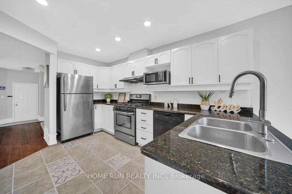 Photo 14 of 14 Spur Avenue, Ottawa, Kanata - Bridlewood — HOMEH