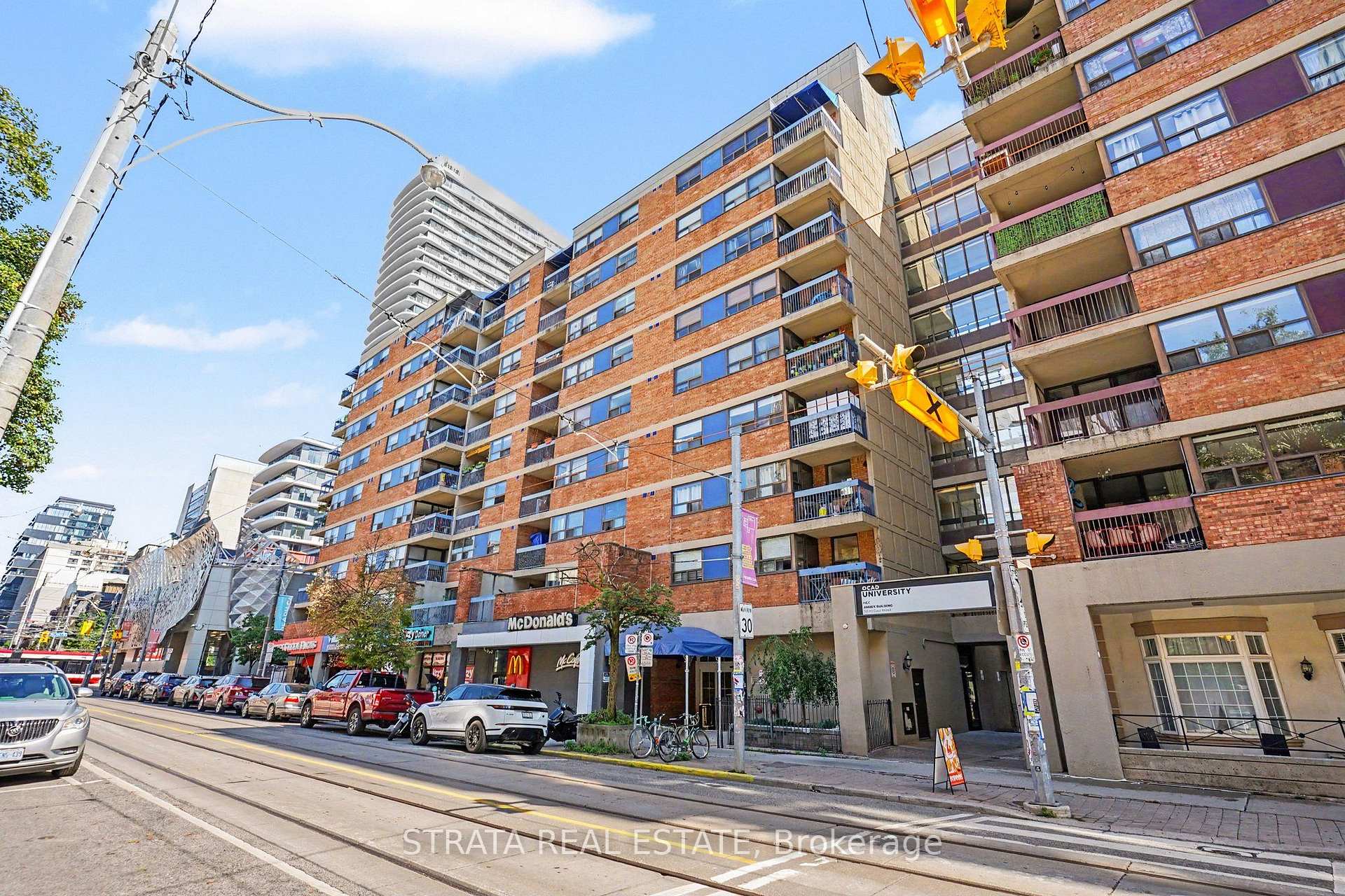 Photo of Unit 607, 105 Mccaul Street