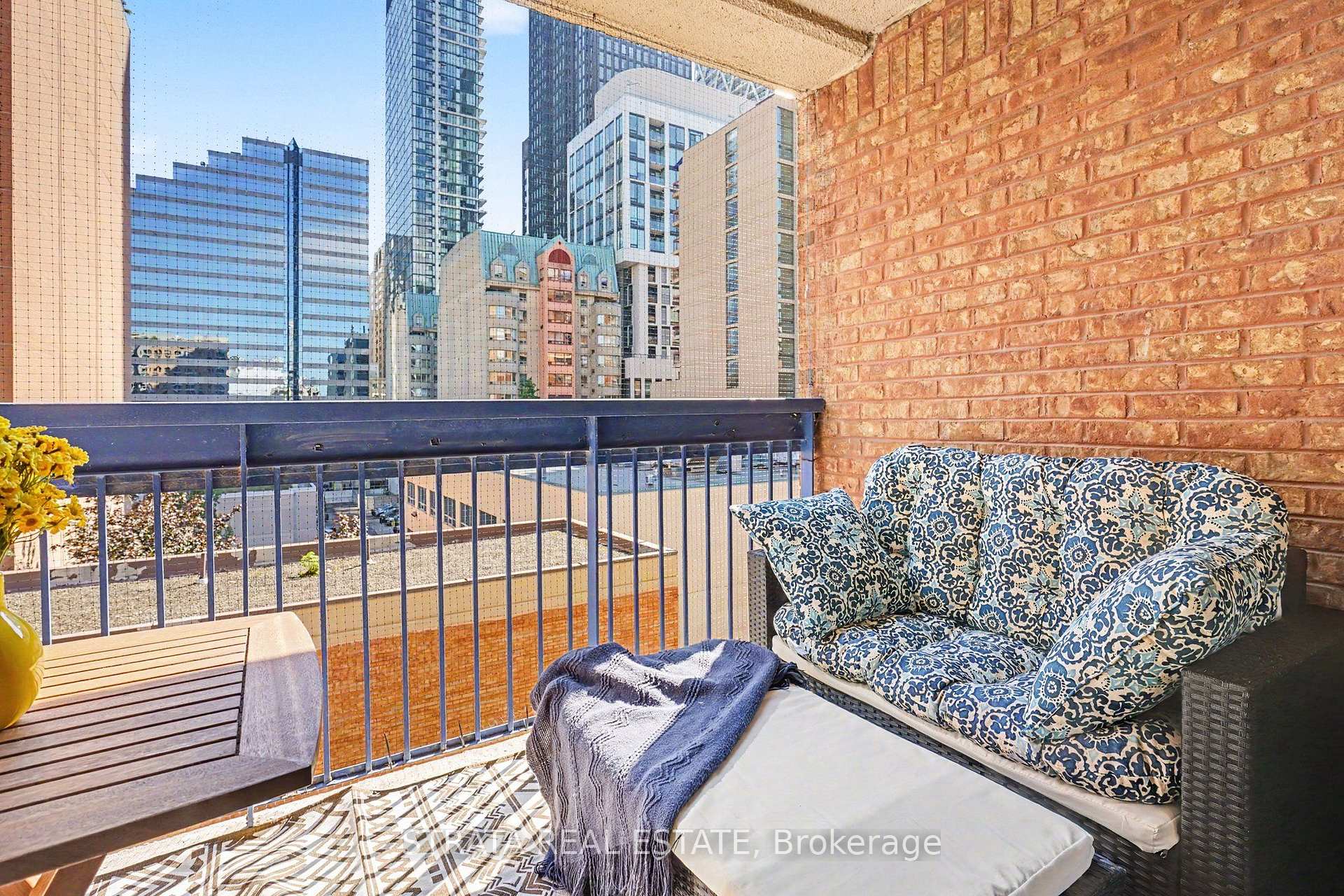 Photo 23 of Unit 607, 105 Mccaul Street, Toronto, Kensington-Chinatown — HOMEH