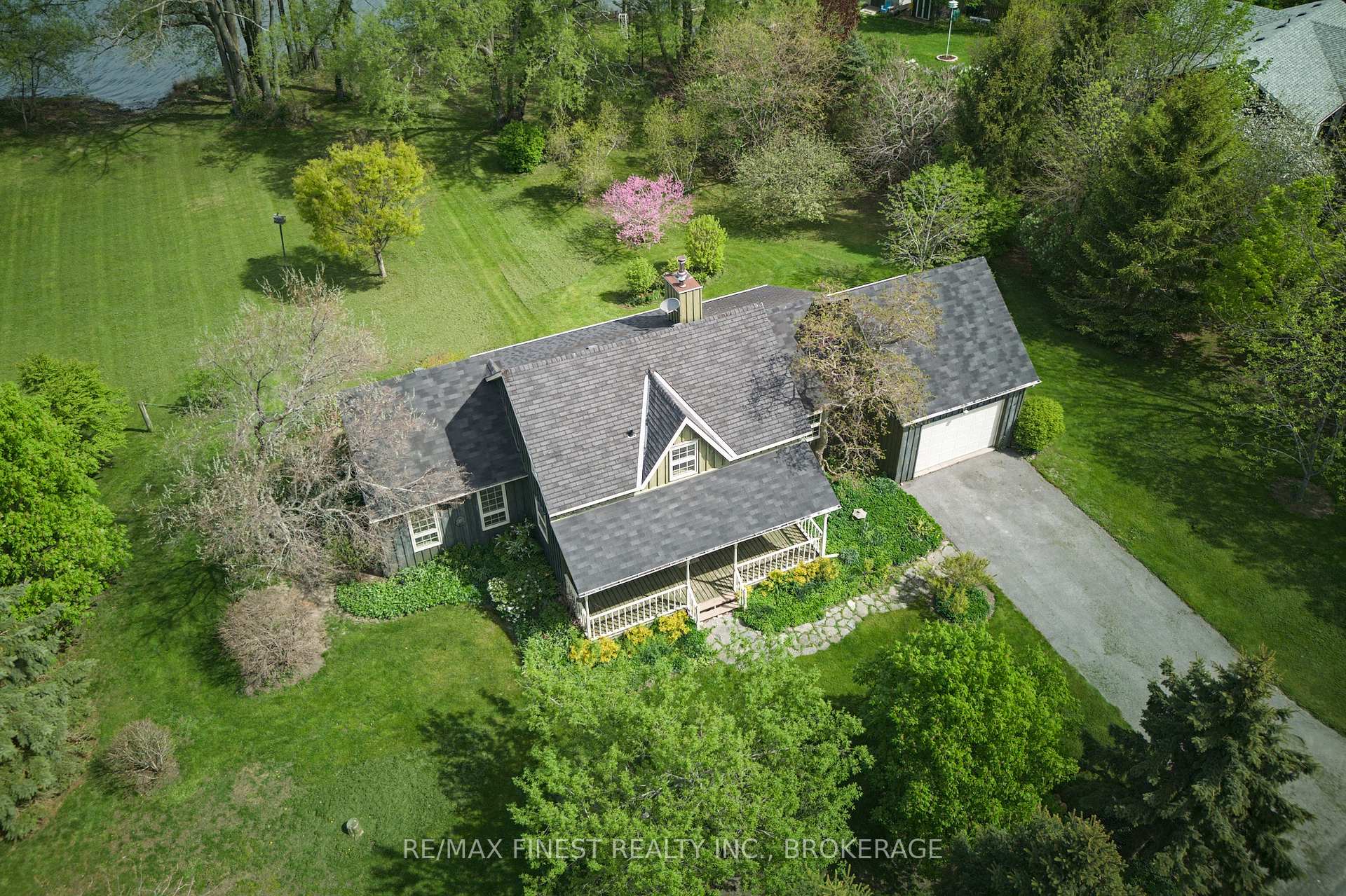Photo 3 of 9910 Front Road, Loyalist, Amherst Island — HOMEH