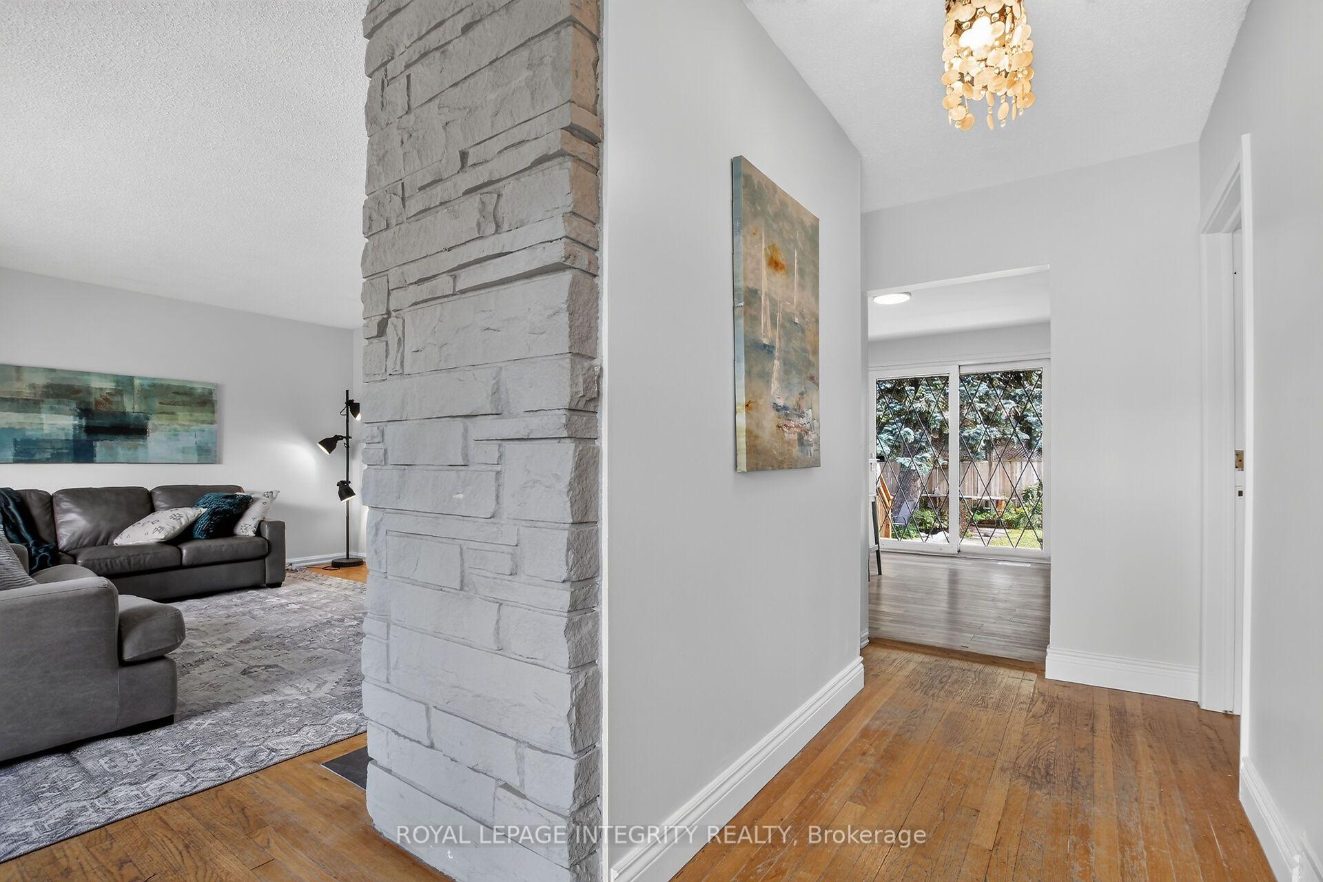 Photo 4 of 1213 Mcwatters Road, Ottawa, Queensway Terrace South/Ridgeview — HOMEH