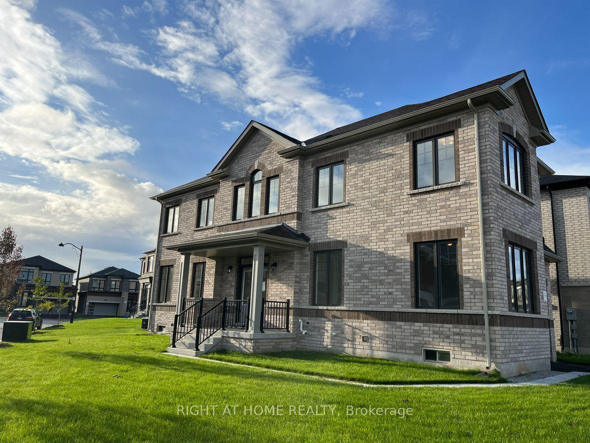Photo 4 of 740 Apple Terrace, Milton, Cobban — HOMEH