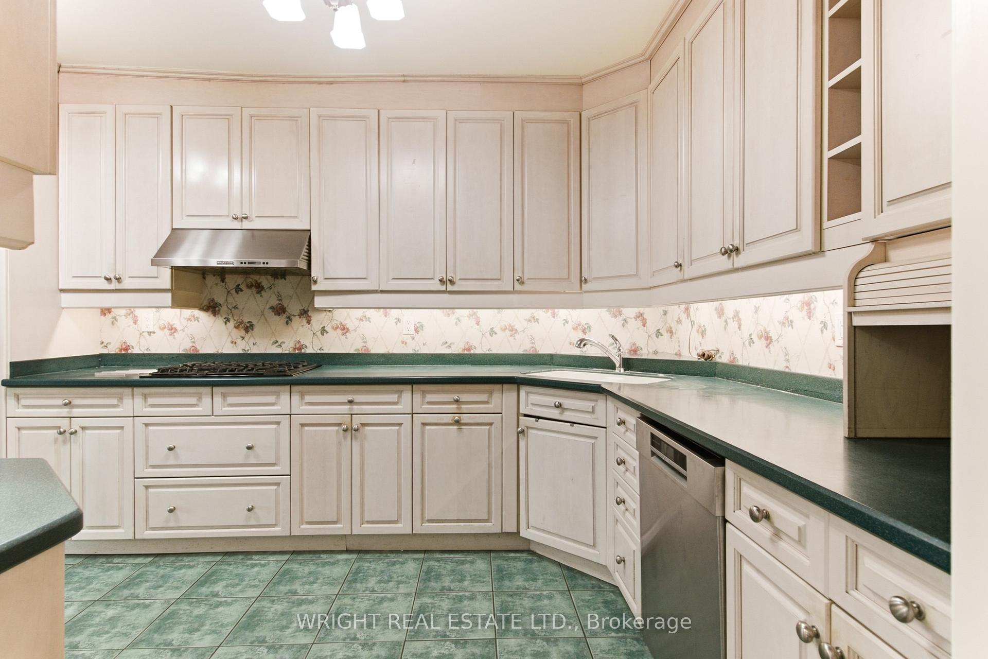 Photo 21 of 112 Albany Avenue, Toronto, The Annex — HOMEH