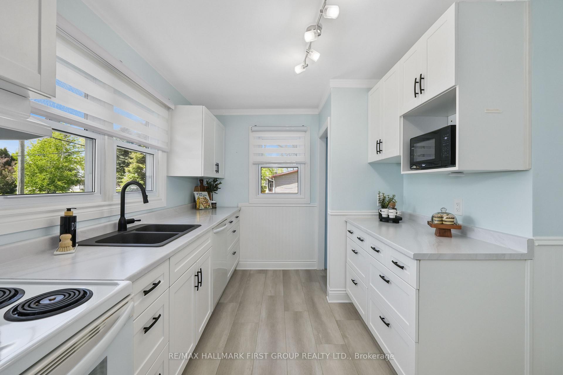 Photo 18 of 40 Whites Road, Quinte West, Sidney Ward — HOMEH