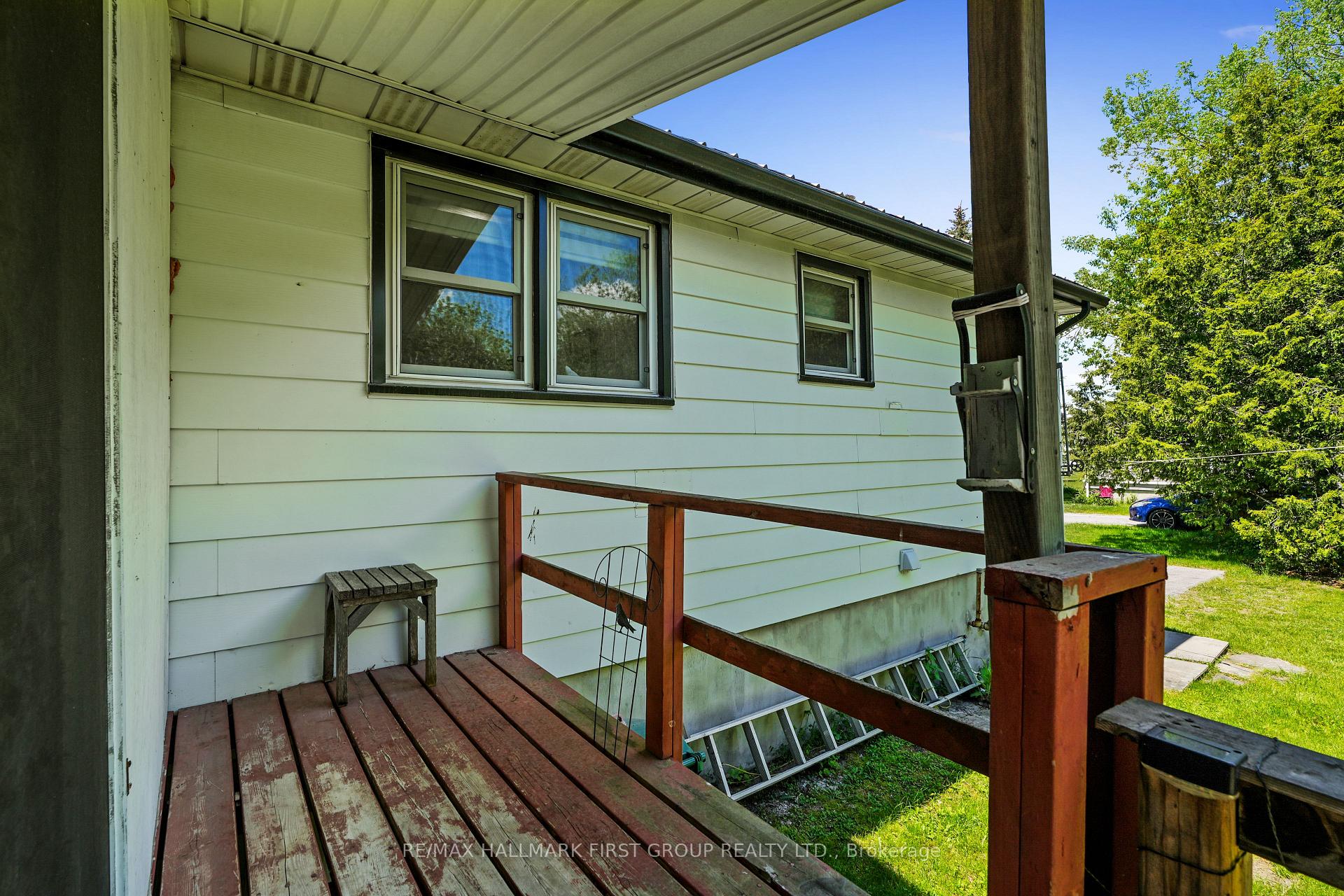Photo 36 of 40 Whites Road, Quinte West, Sidney Ward — HOMEH