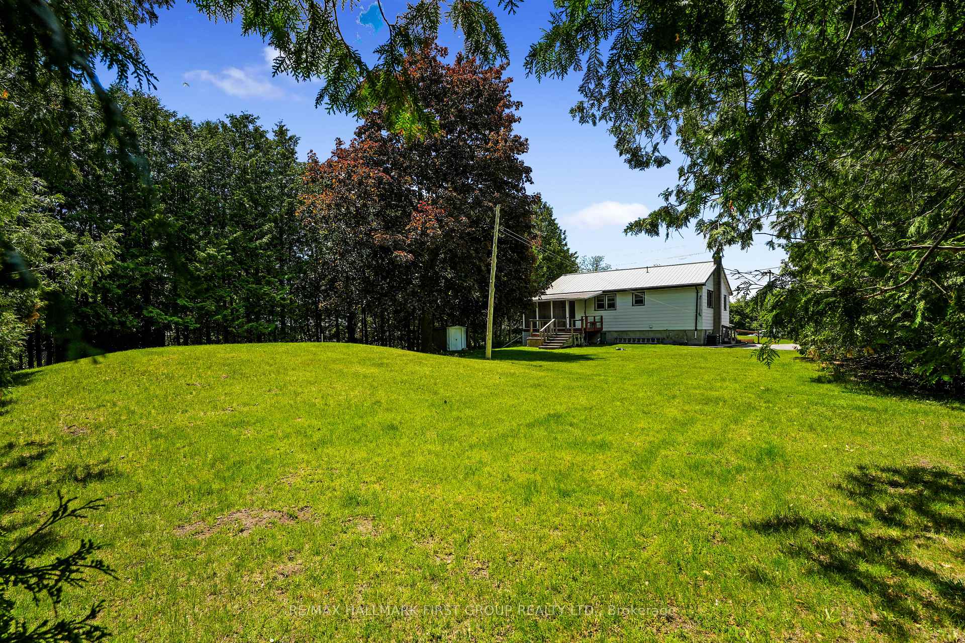 Photo 44 of 40 Whites Road, Quinte West, Sidney Ward — HOMEH