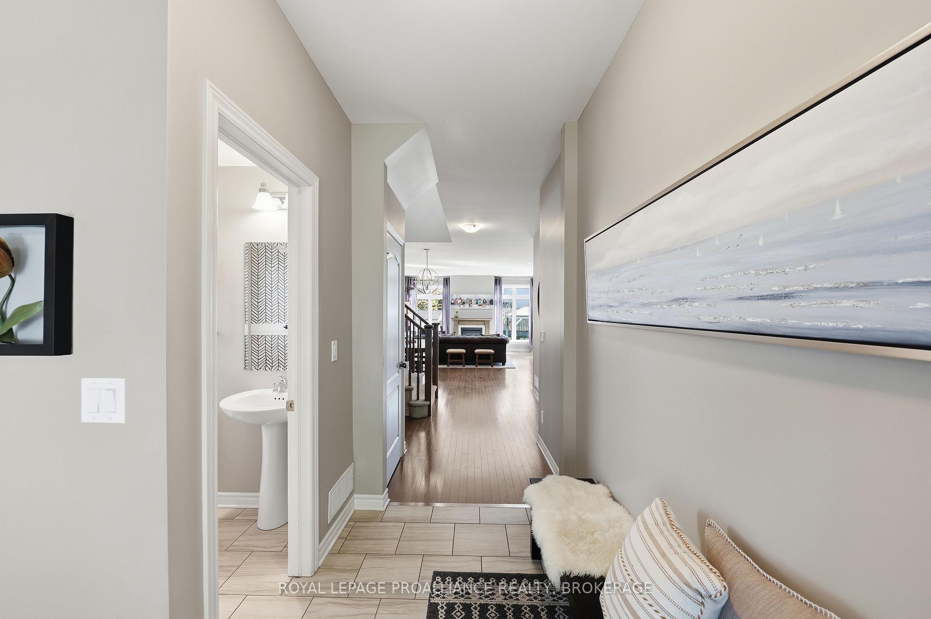 Photo 5 of 1369 Waterside Way, Kingston, Kingston East (Incl Barret Crt) — HOMEH