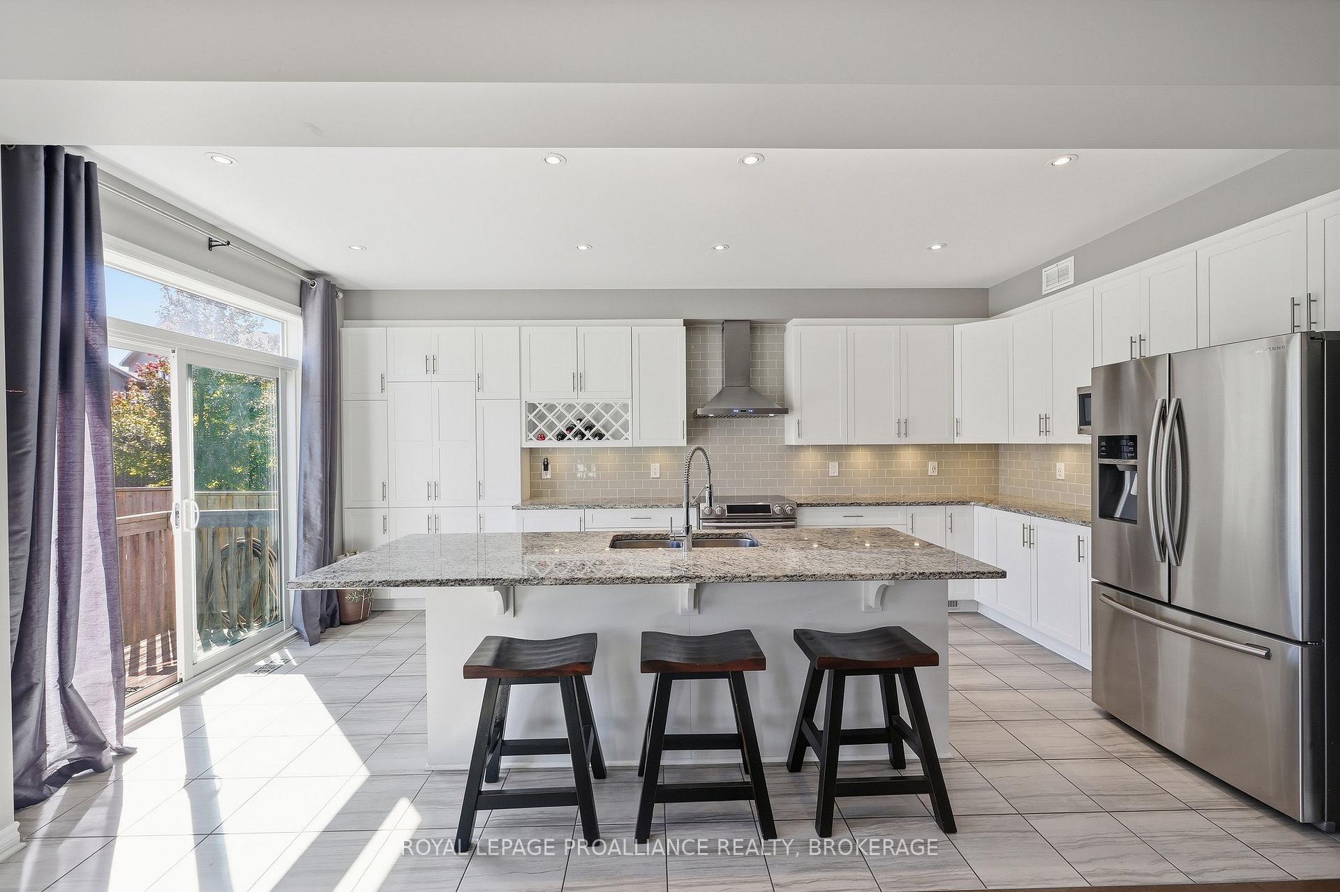 Photo 21 of 1369 Waterside Way, Kingston, Kingston East (Incl Barret Crt) — HOMEH
