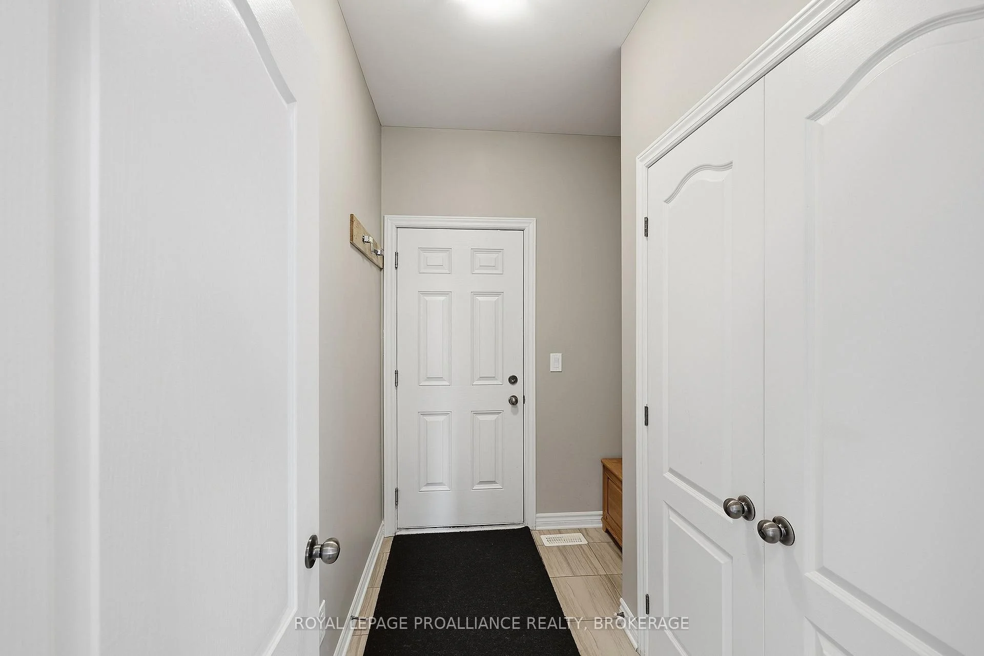 Photo 35 of 1369 Waterside Way, Kingston, Kingston East (Incl Barret Crt) — HOMEH
