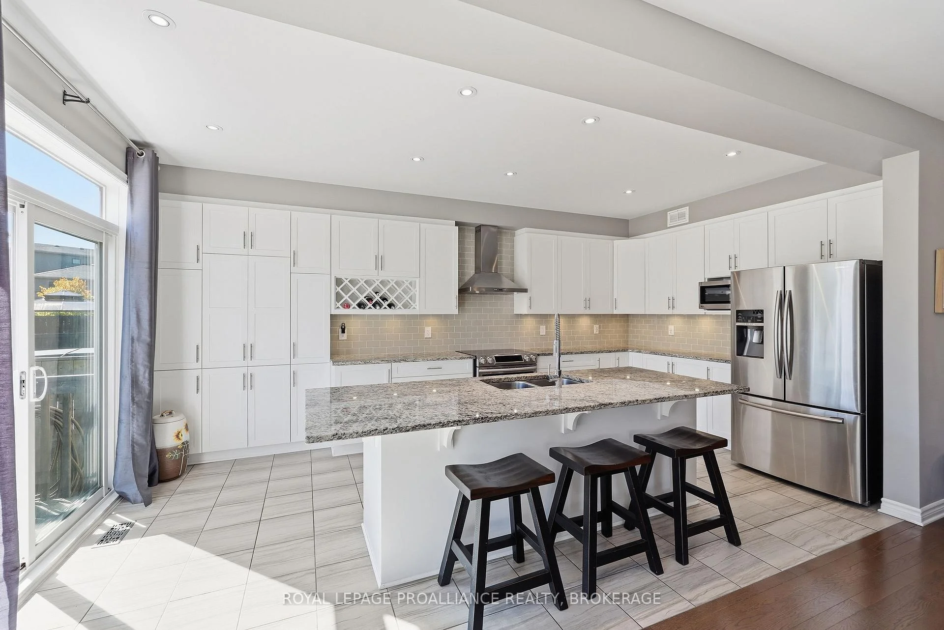 Photo 45 of 1369 Waterside Way, Kingston, Kingston East (Incl Barret Crt) — HOMEH