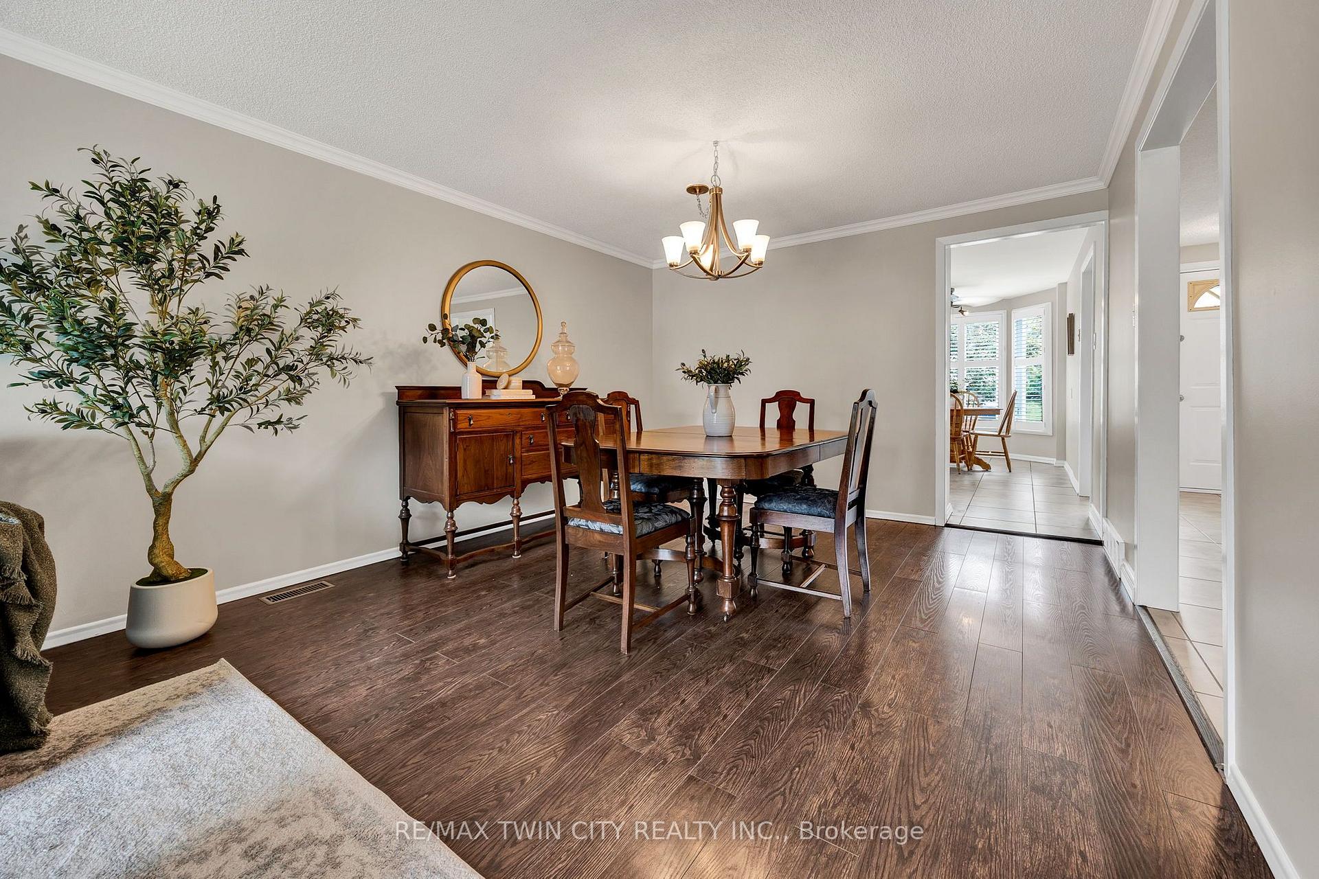 Photo 11 of 42 Blackwell Drive, Kitchener, Highland West — HOMEH
