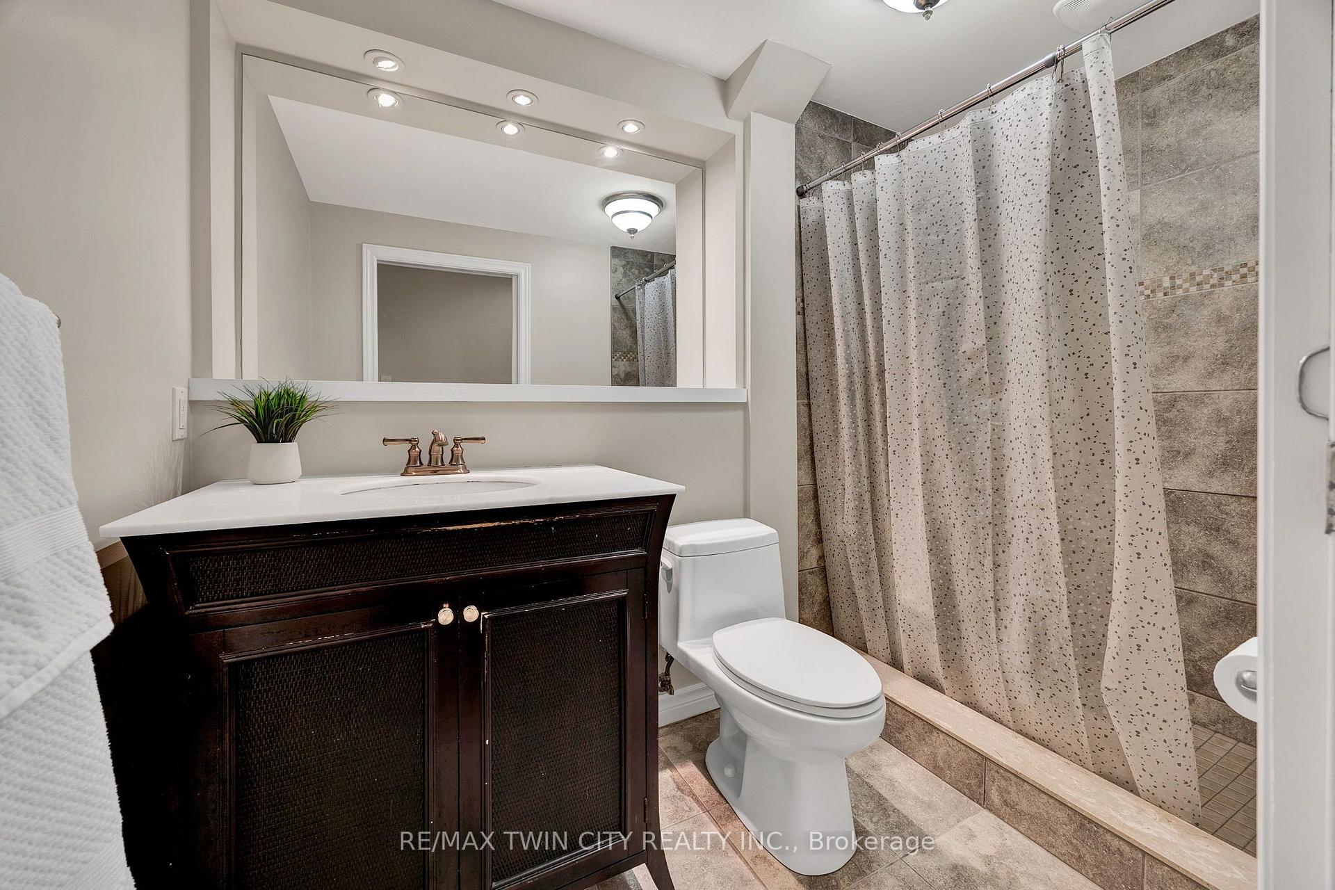 Photo 20 of 42 Blackwell Drive, Kitchener, Highland West — HOMEH