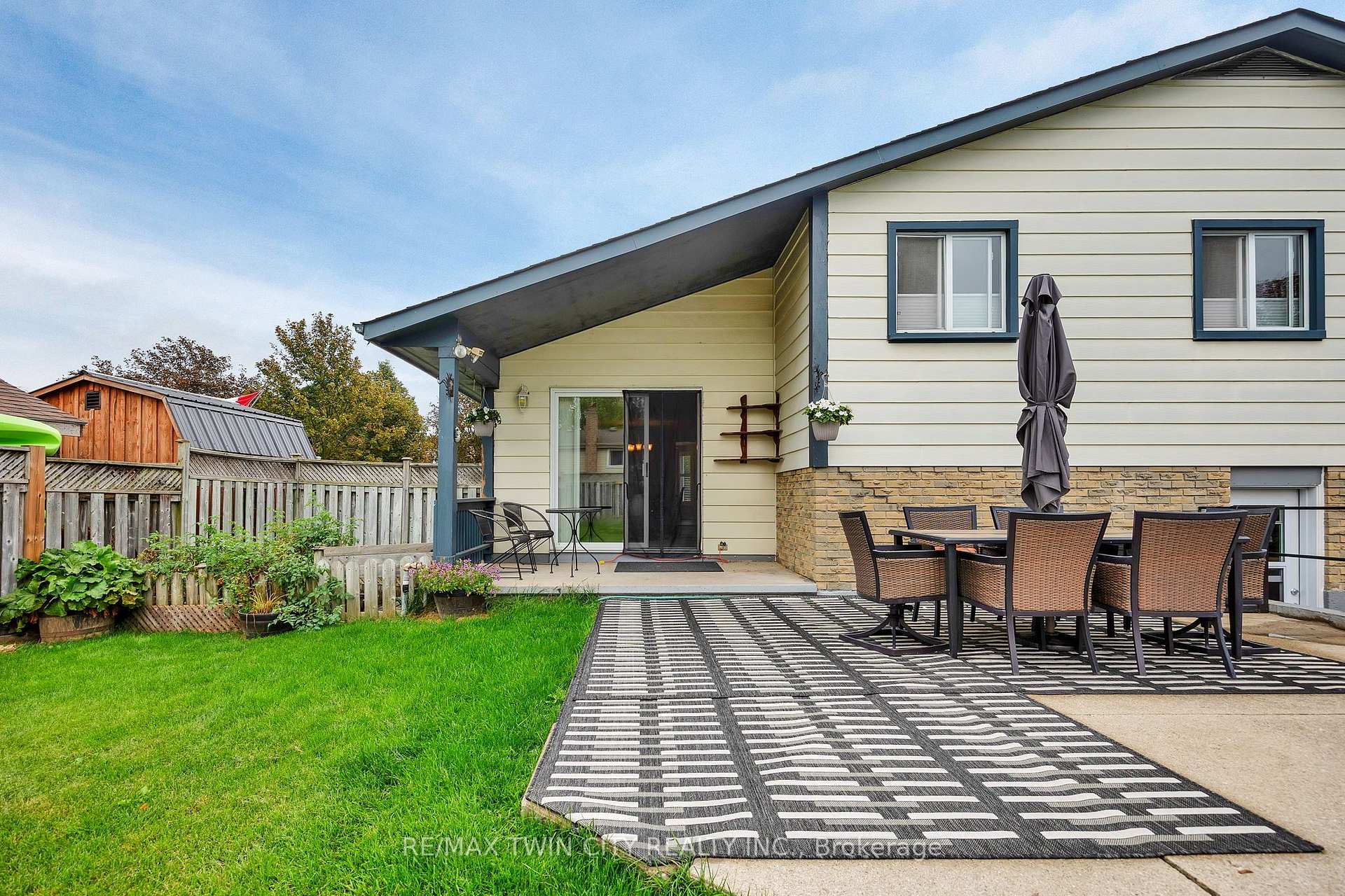 Photo 27 of 42 Blackwell Drive, Kitchener, Highland West — HOMEH