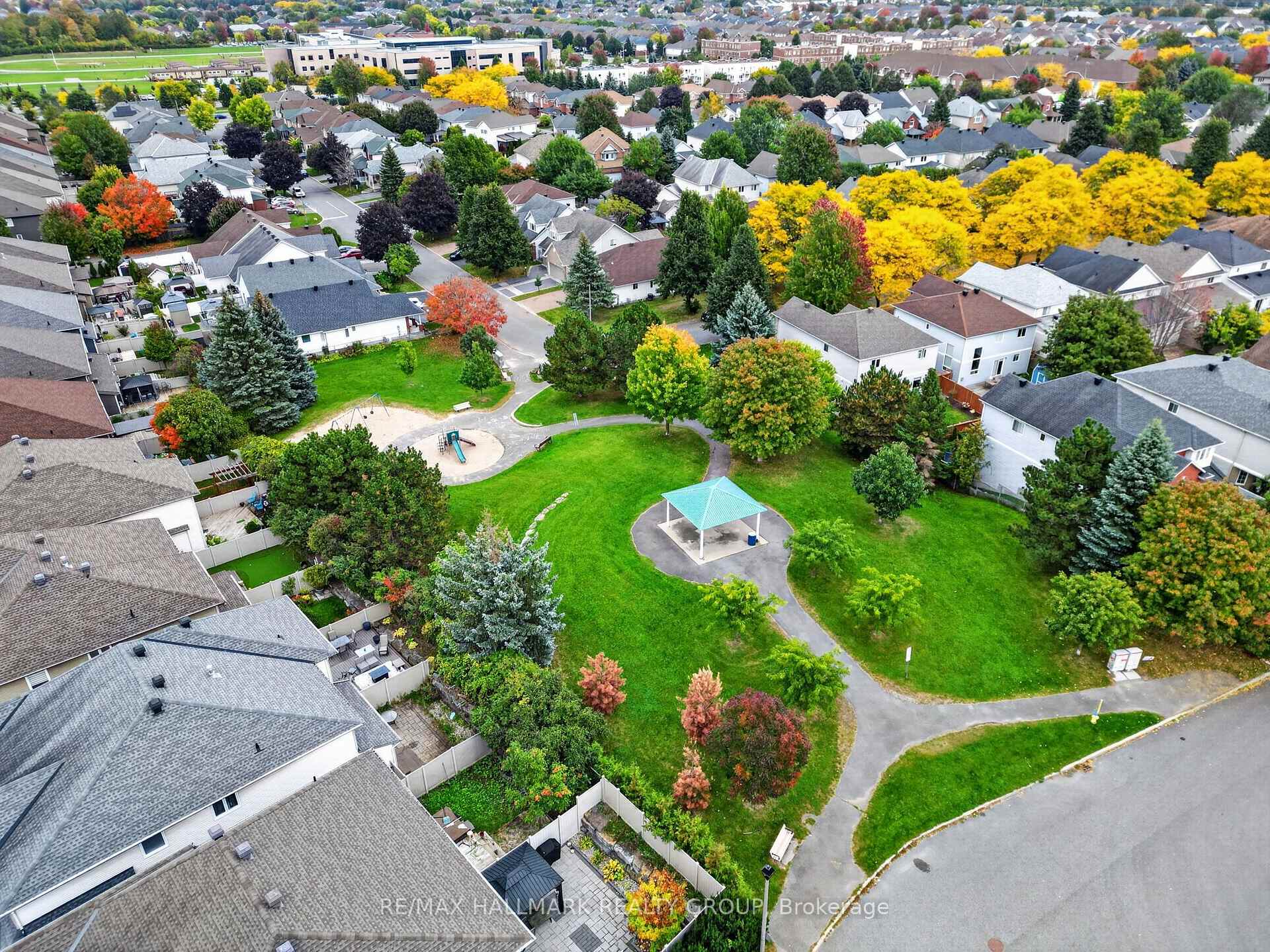 Photo 4 of 23 North Harrow Drive, Ottawa, Barrhaven - Longfields — HOMEH