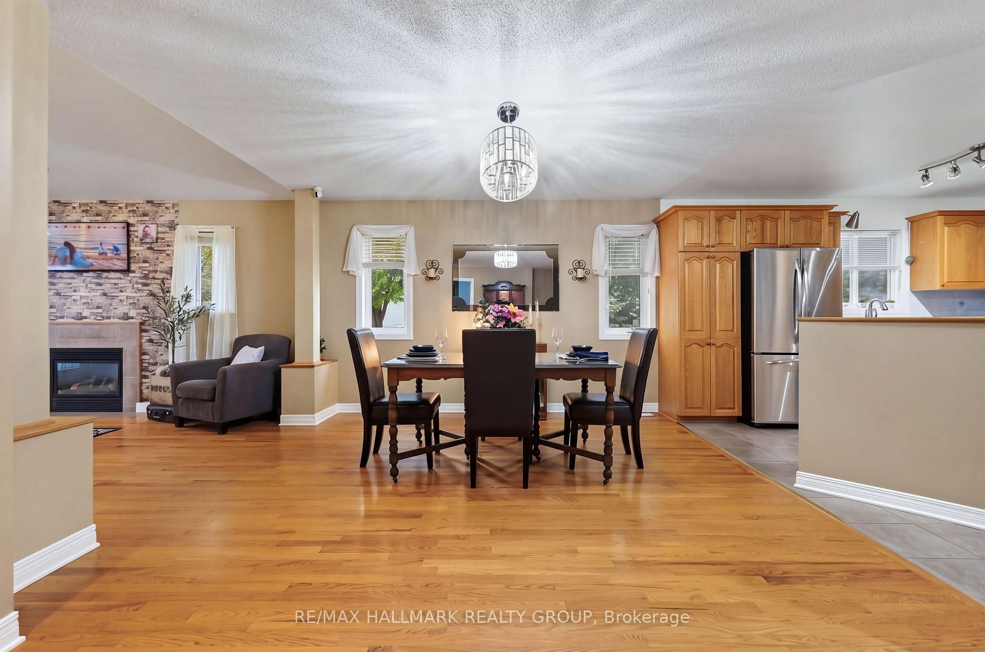 Photo 8 of 23 North Harrow Drive, Ottawa, Barrhaven - Longfields — HOMEH