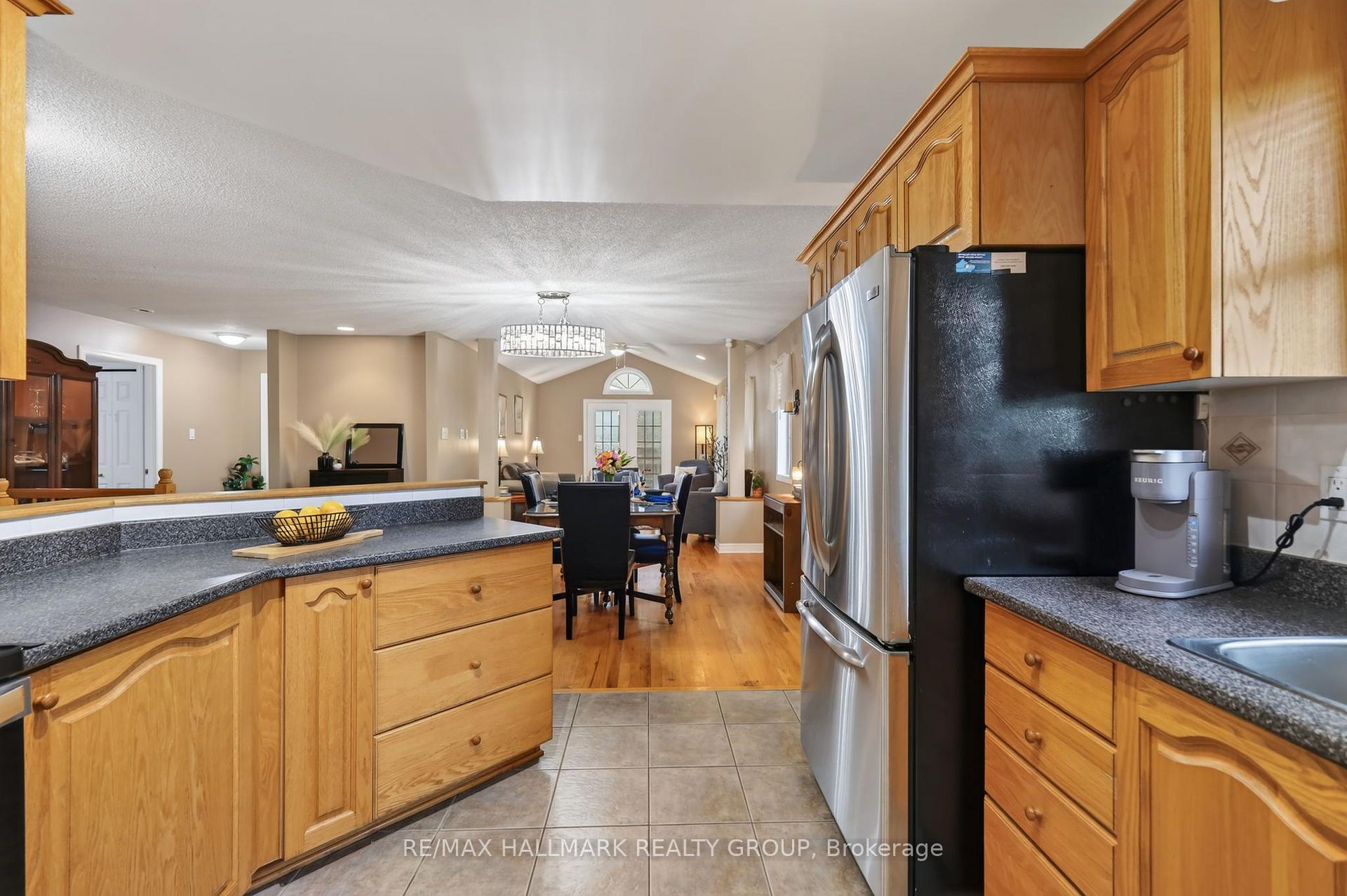 Photo 11 of 23 North Harrow Drive, Ottawa, Barrhaven - Longfields — HOMEH