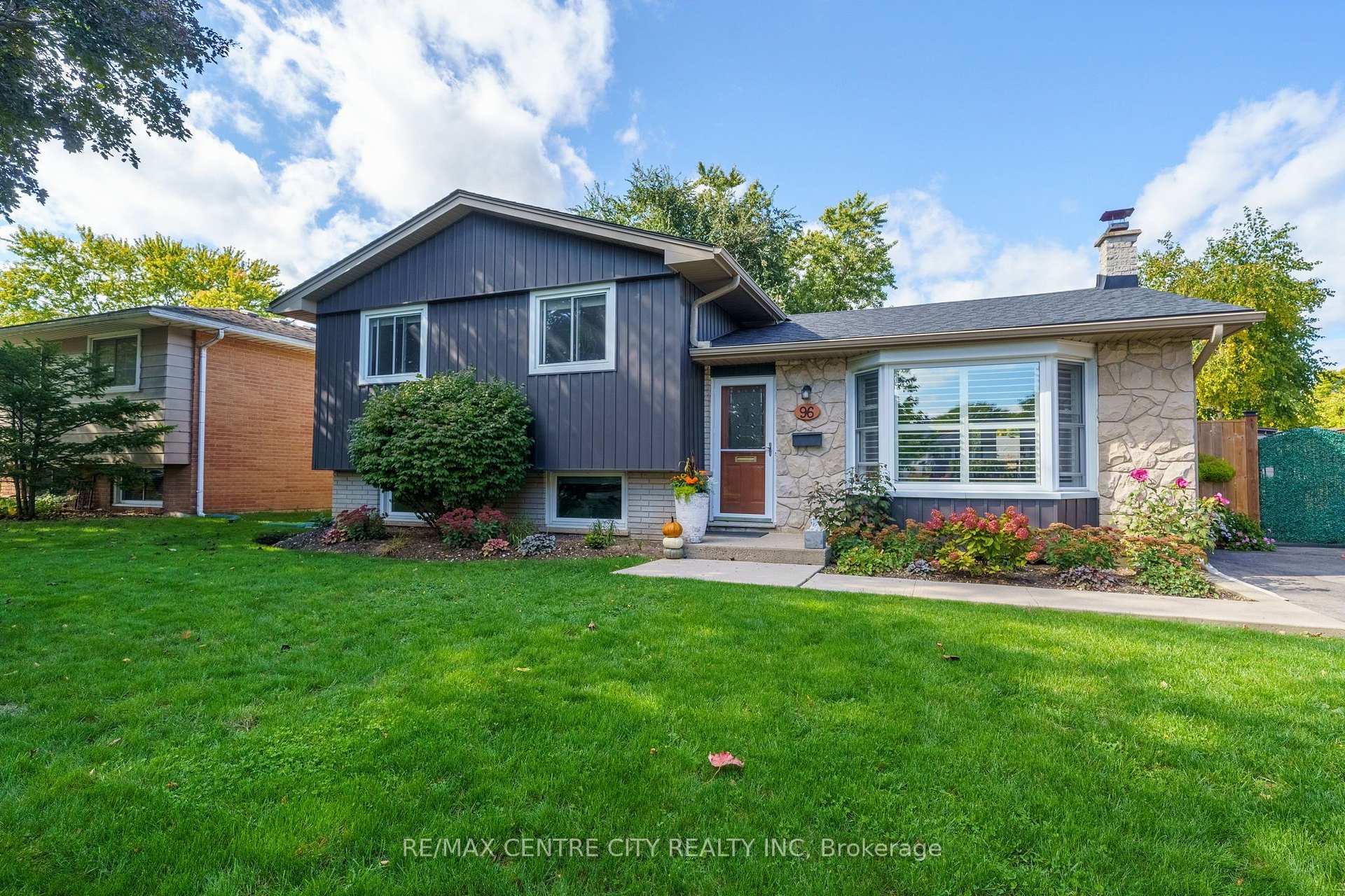 Photo of 96 Tweed Crescent
