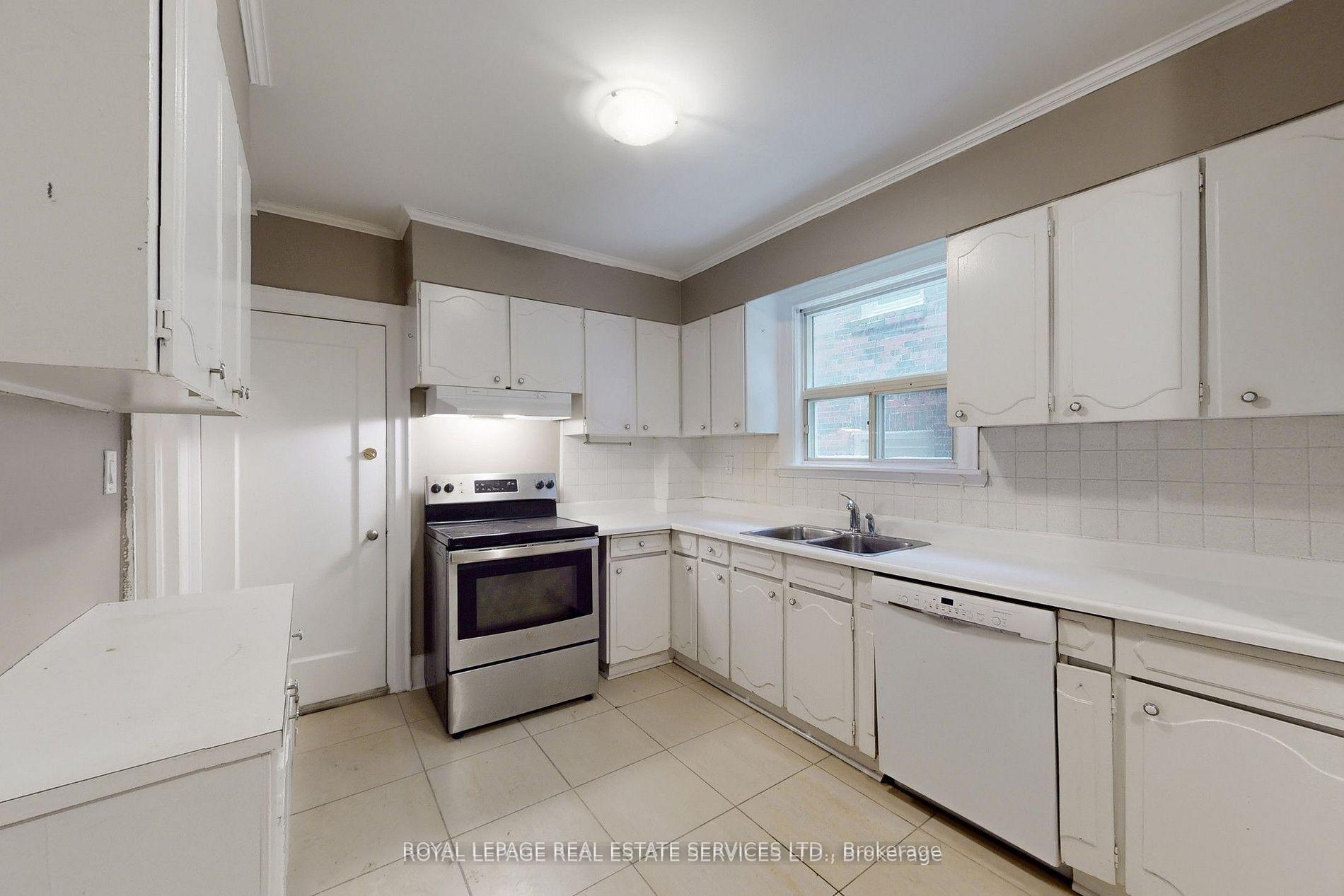 Photo 6 of 89 Oriole Parkway, Toronto, Yonge-St. Clair — HOMEH