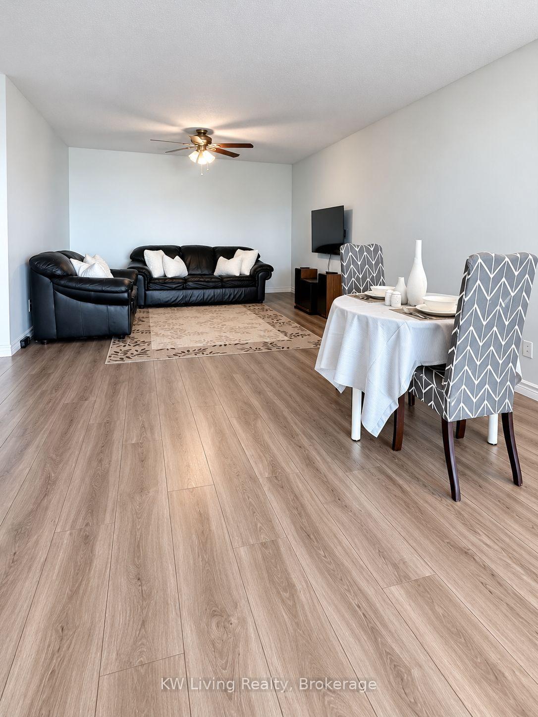 Photo 7 of Unit 818, 175 Bamburgh Circle, Scarborough, Guildwood — HOMEH